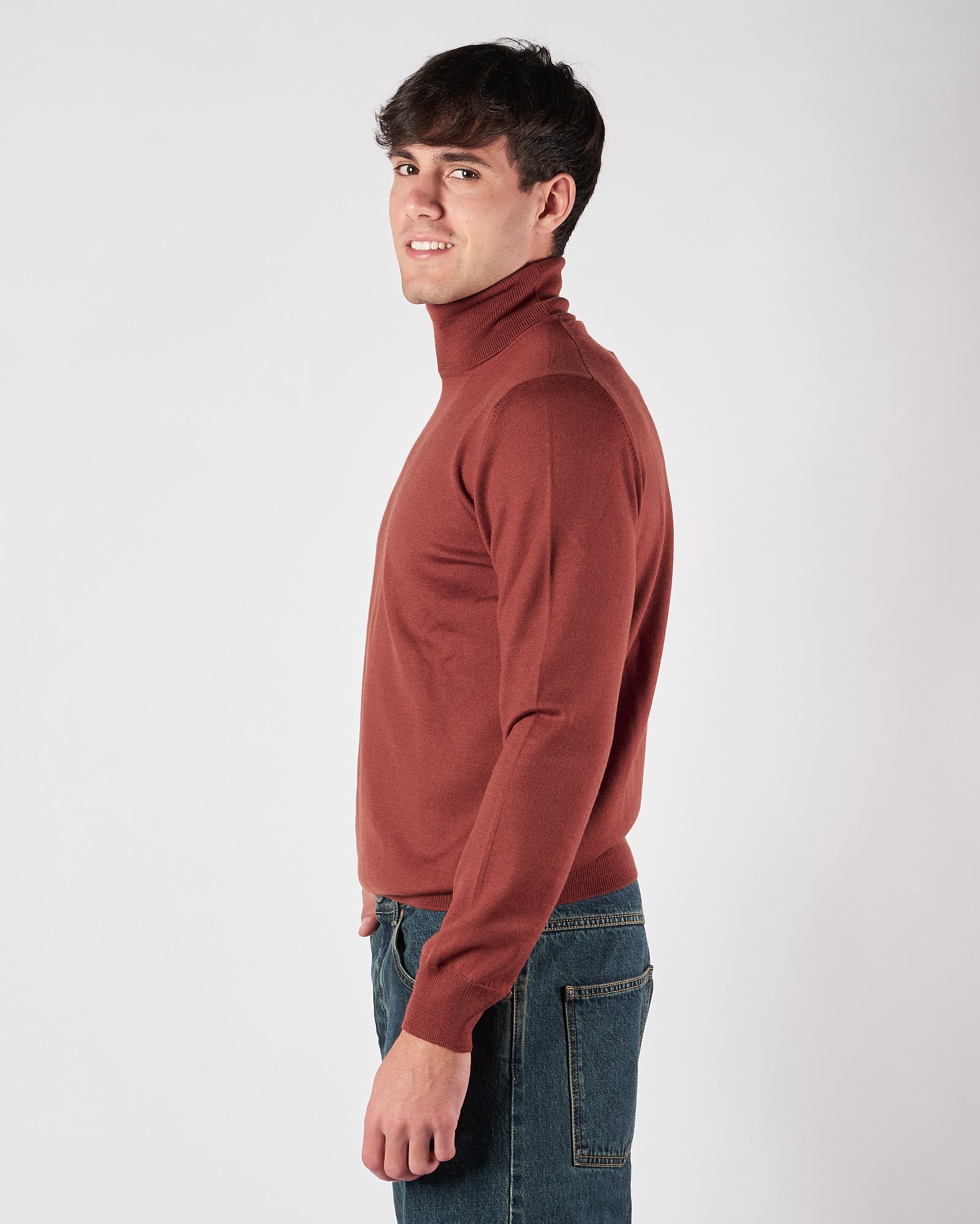 Maglia A|STORE collo alto in lana mattone