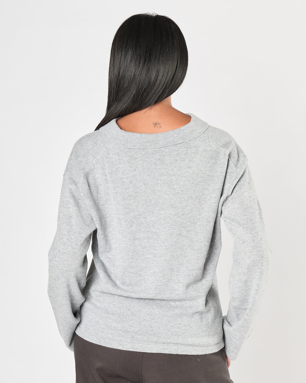 Polo Eleh in maglia grigia