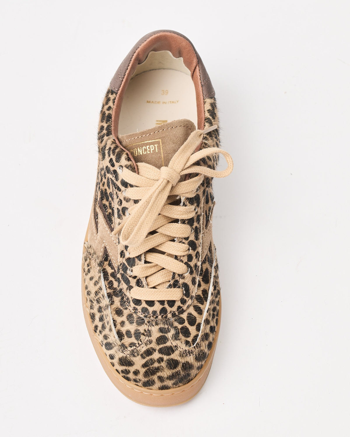 Sneaker Moaconcept in cavallino stampa macchie nere fondo beige