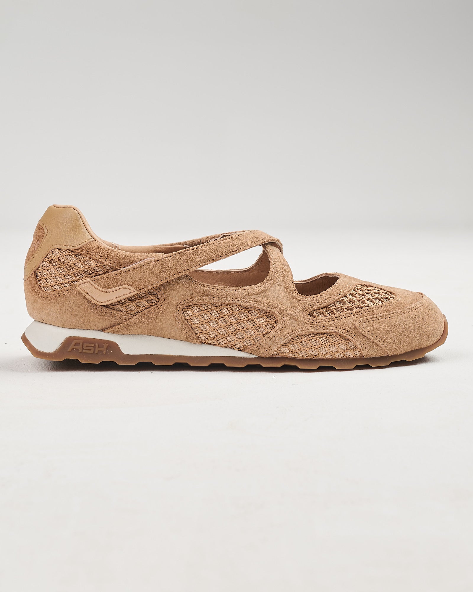 Scarpa Ash aperta intrecciata davanti moka