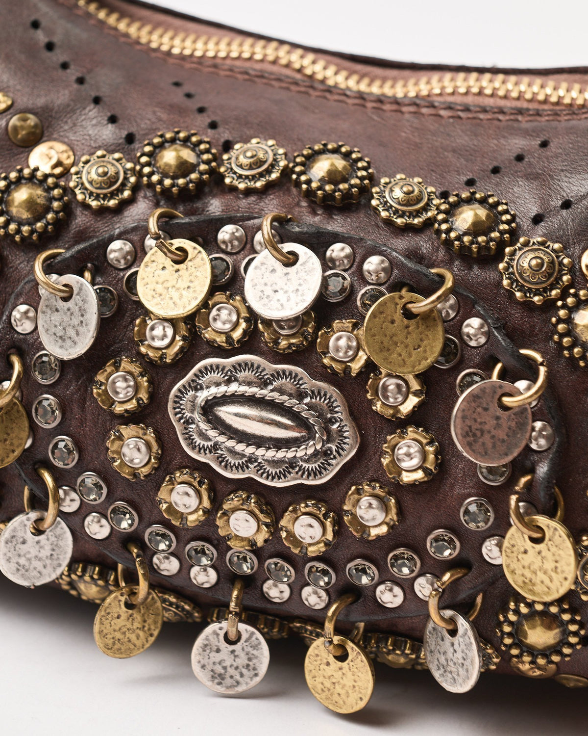 Borsa Campomaggi Teresa in pelle con borchie e strass