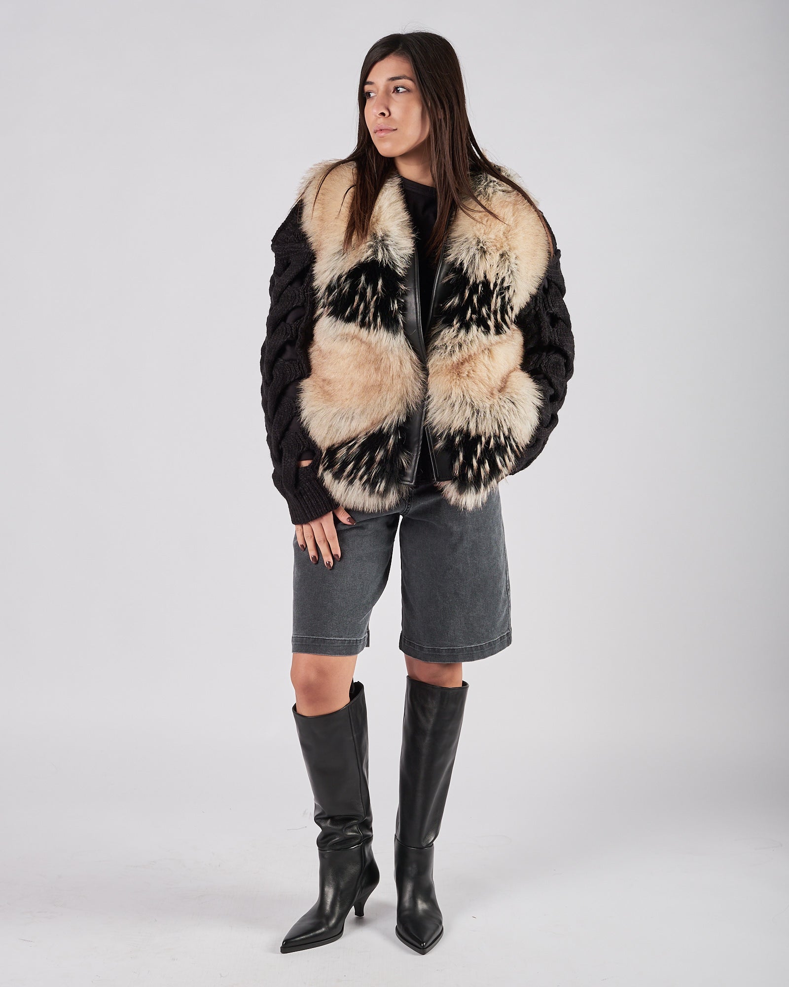 Ecopelliccia Mes Demoiselles senza manica beige e nera