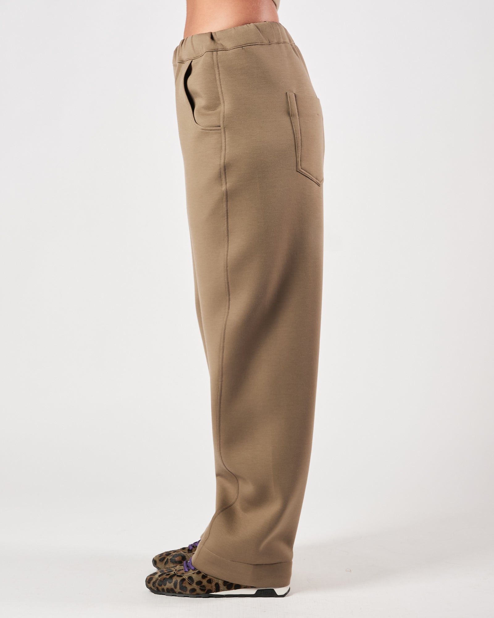 Pantalone Tela9 largo in jersey fango