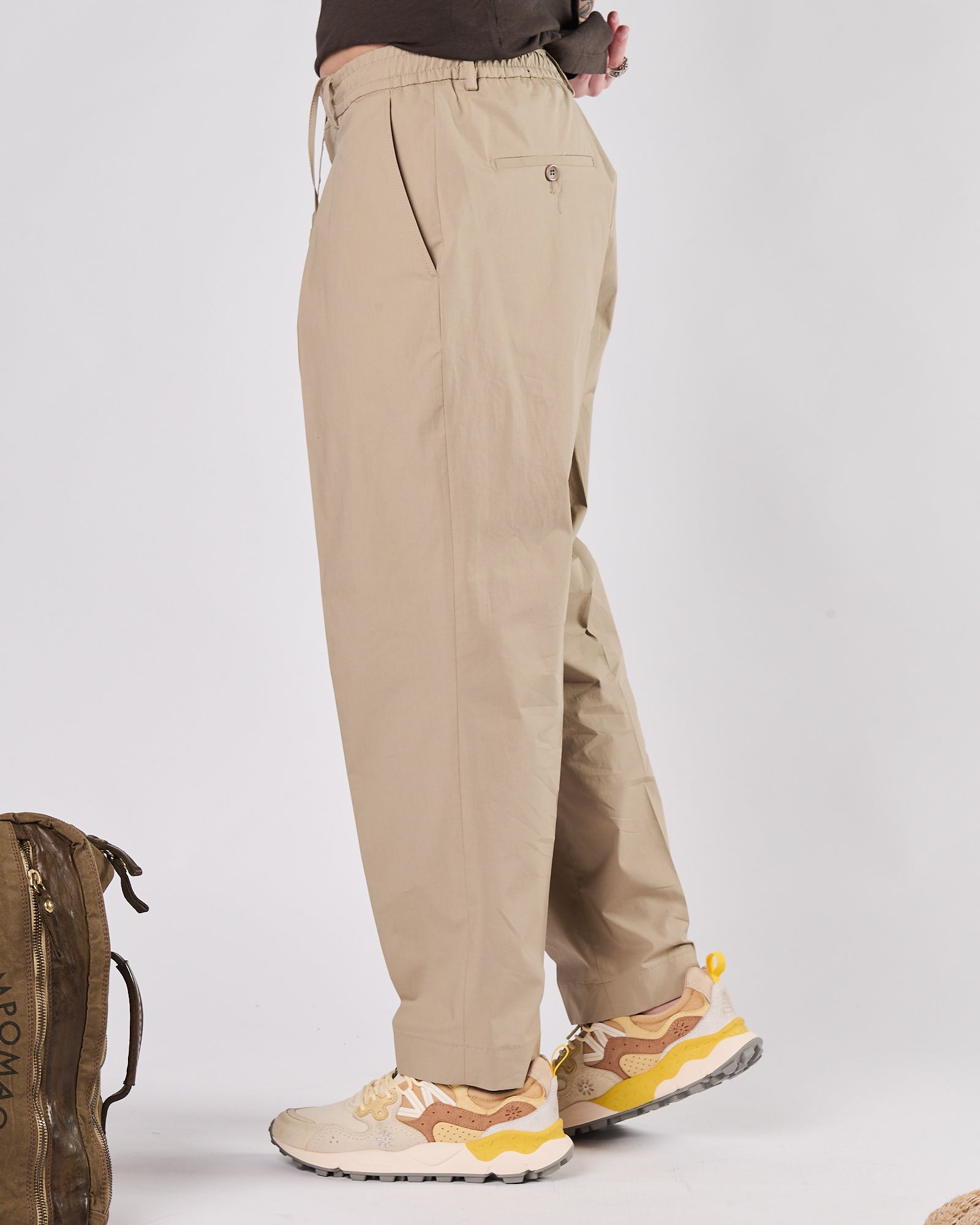 Pantalone A|STORE con pence nocciola