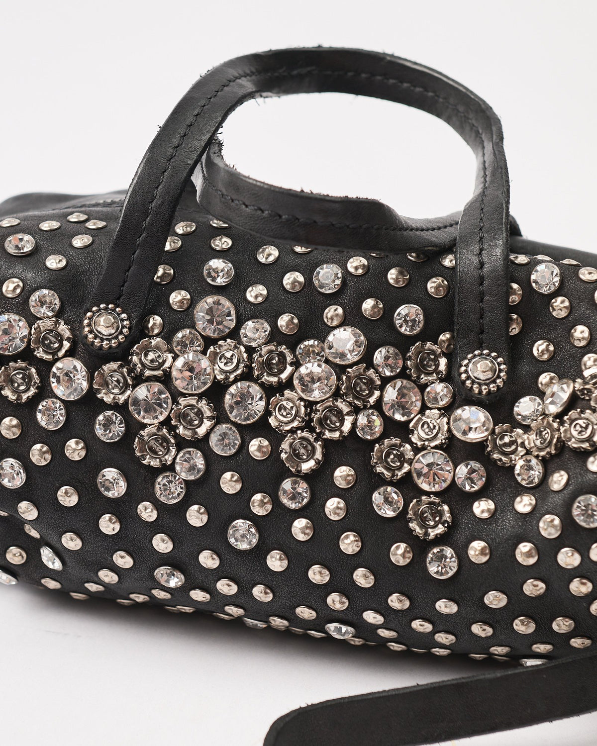 Borsa Campomaggi Dolly in pelle nera con borchie e strass