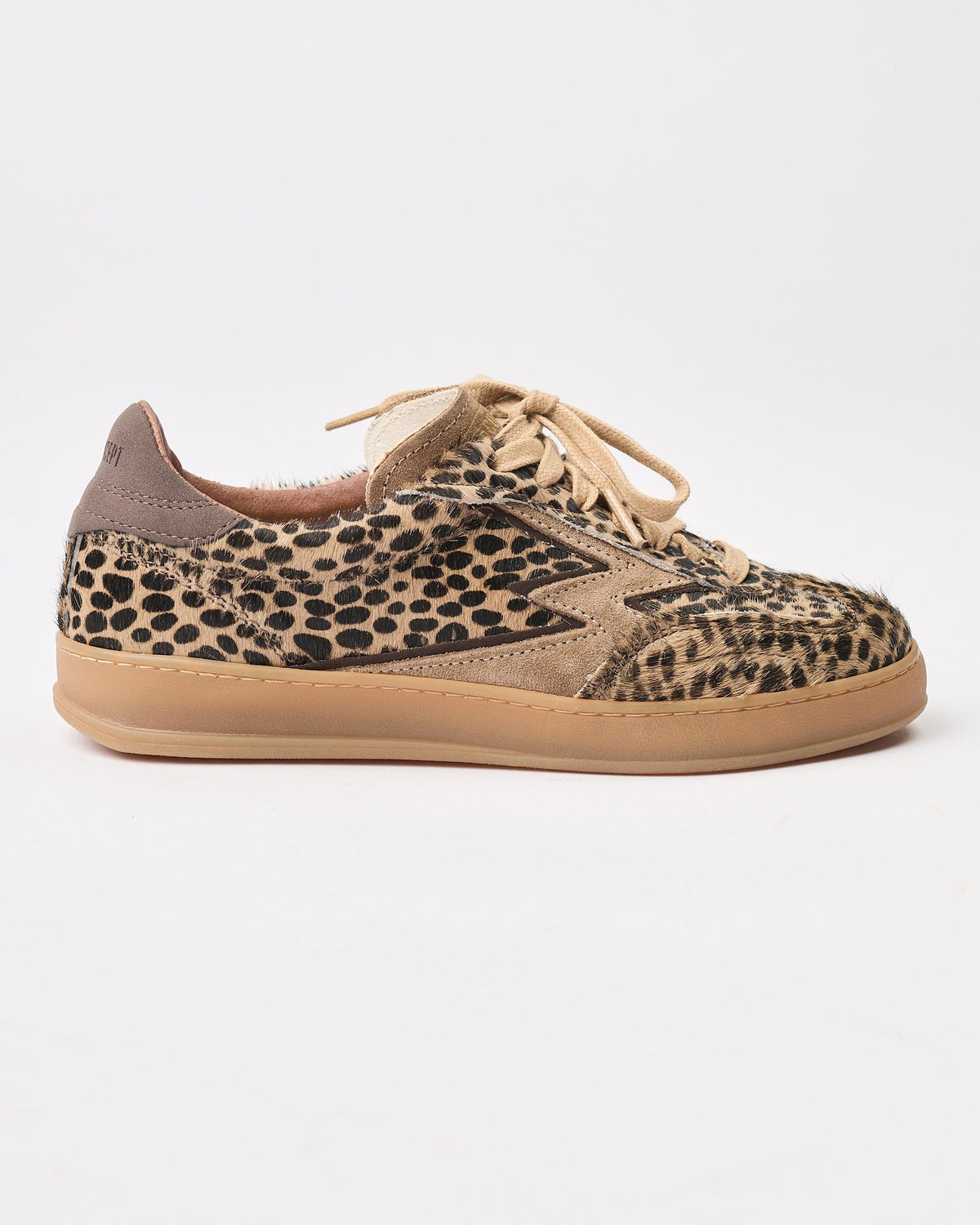 Sneaker Moaconcept in cavallino stampa macchie nere fondo beige