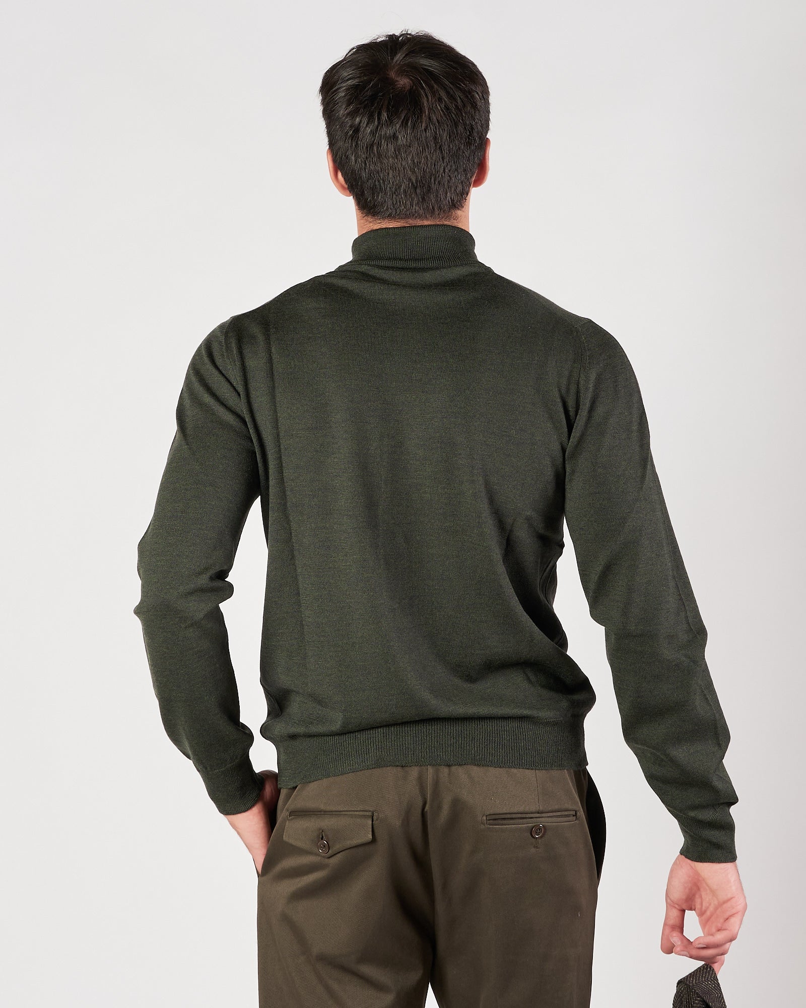 Maglia A|STORE collo alto in lana verde bosco