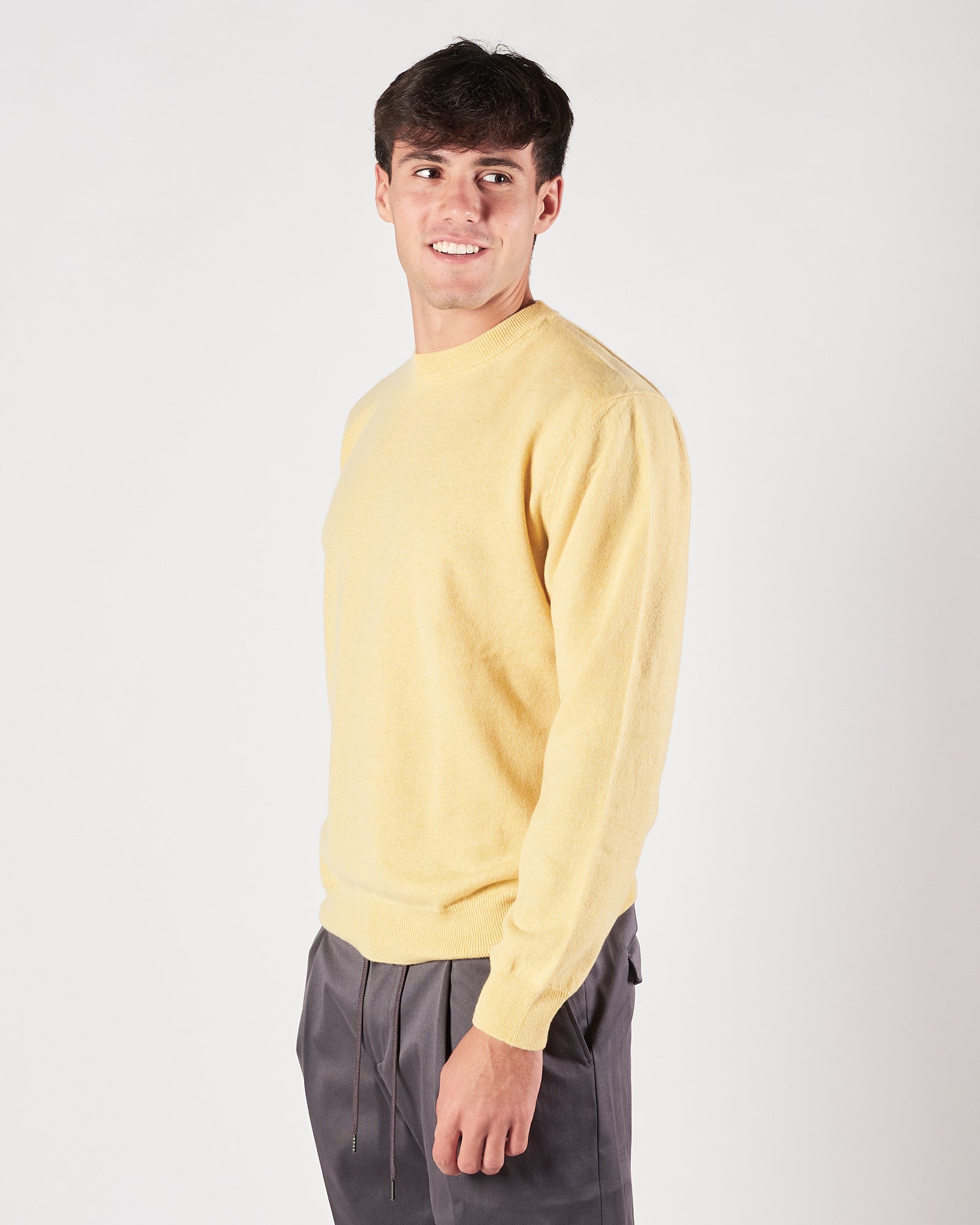 Maglia A|STORE girocollo gialla in cachemere over