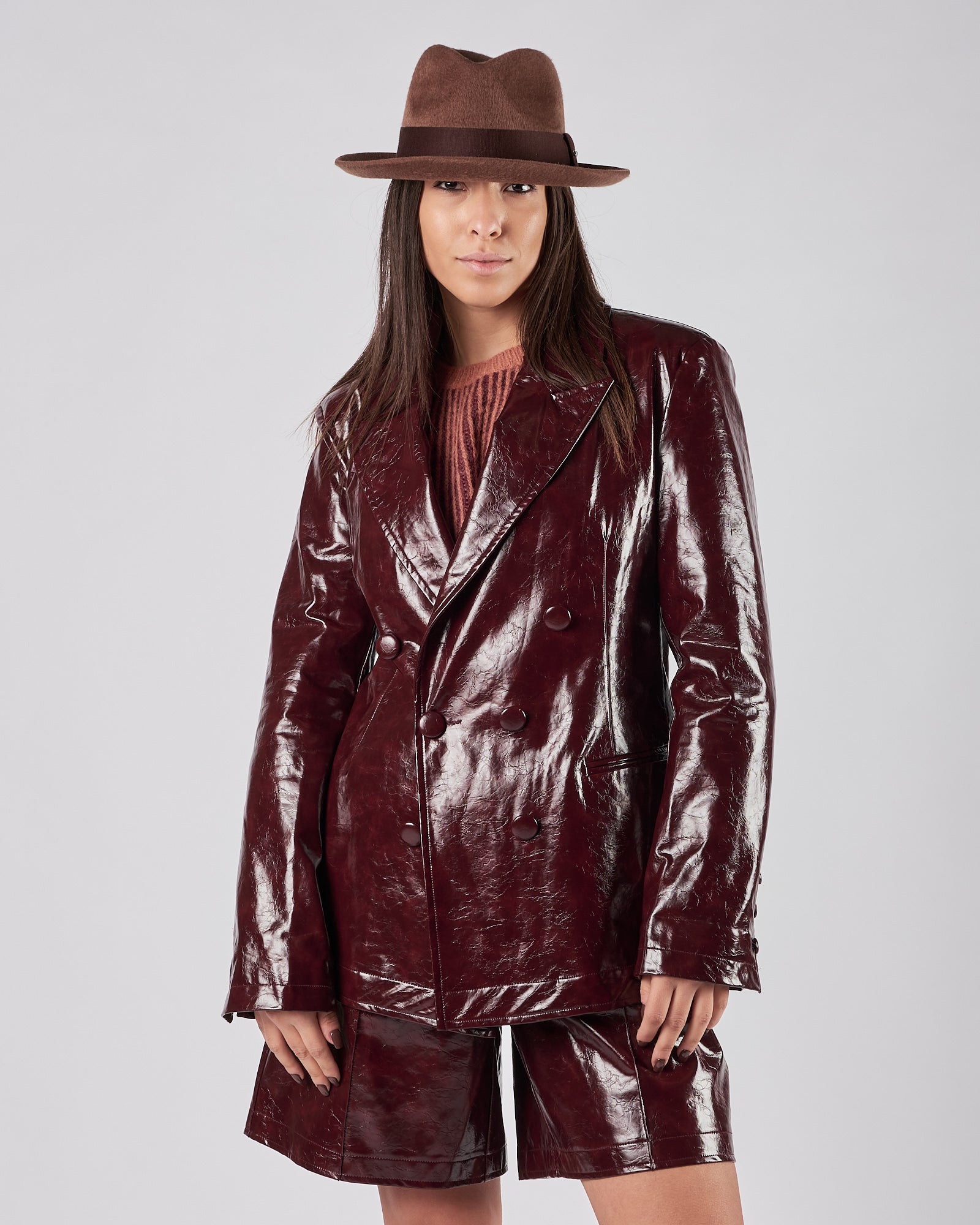 Bermuda Weili Zheng in vinile burgundy