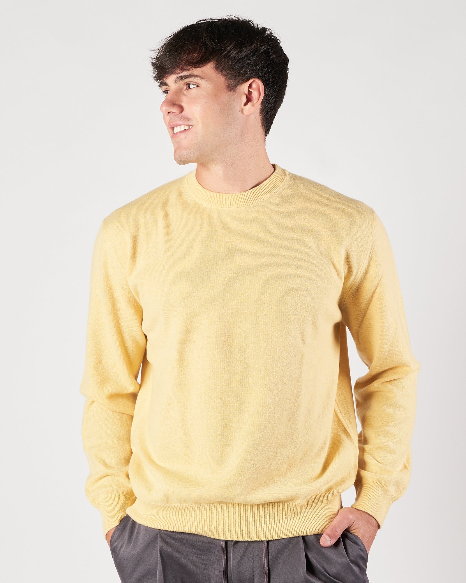 Maglia A|STORE girocollo gialla in cachemere over