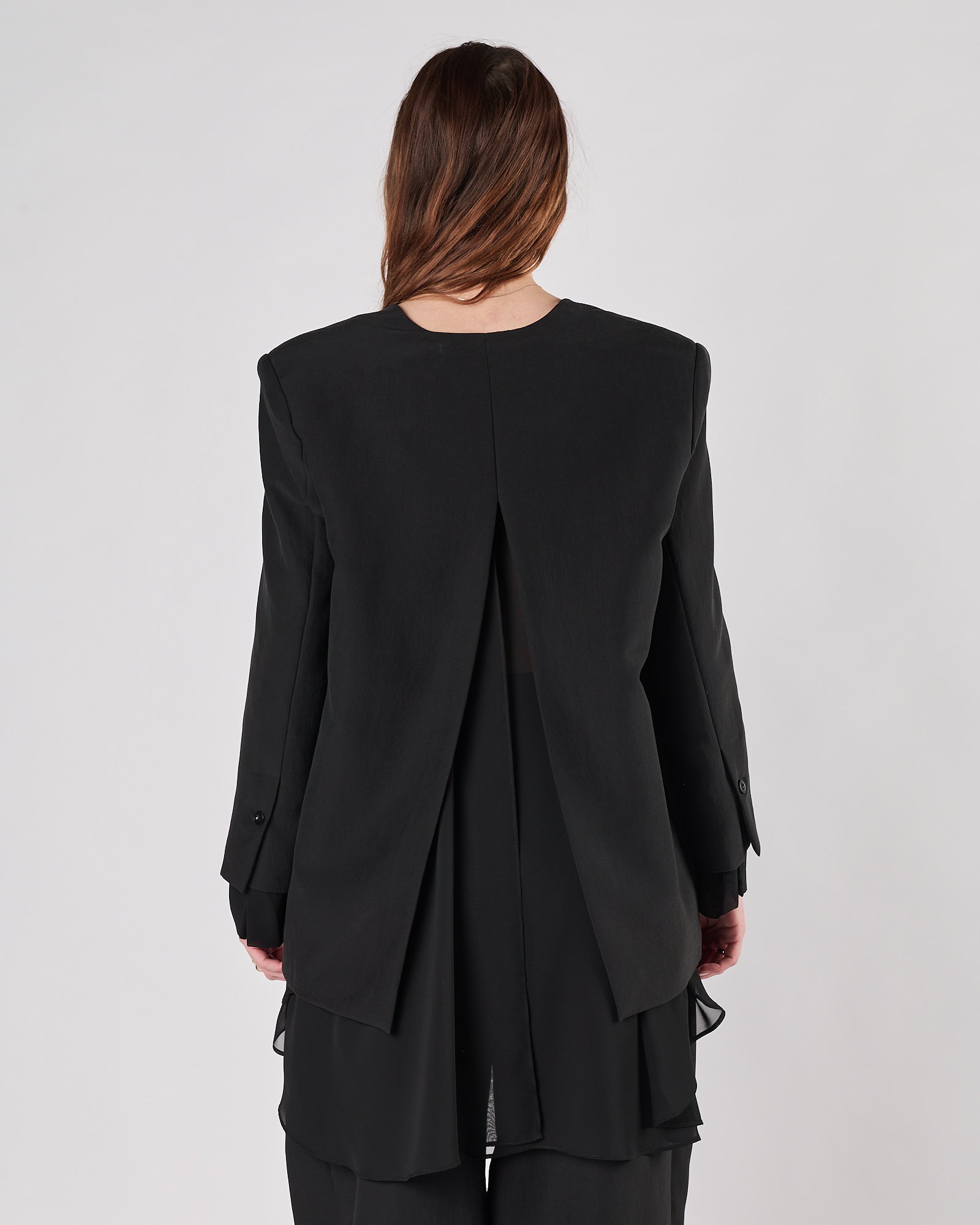 Giacca Eleh over nera aperta dietro