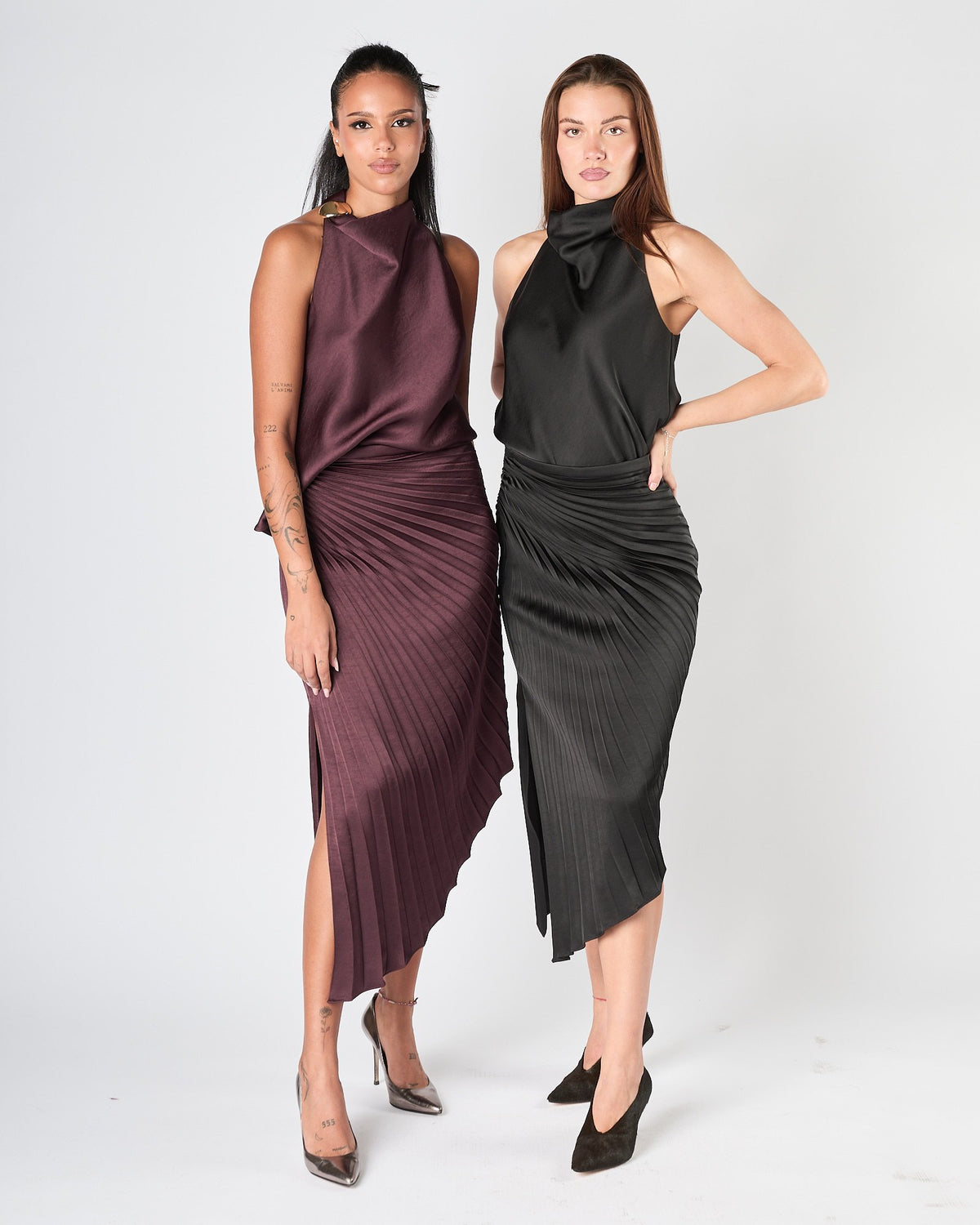 Top Carla Ruiz in raso bordeaux
