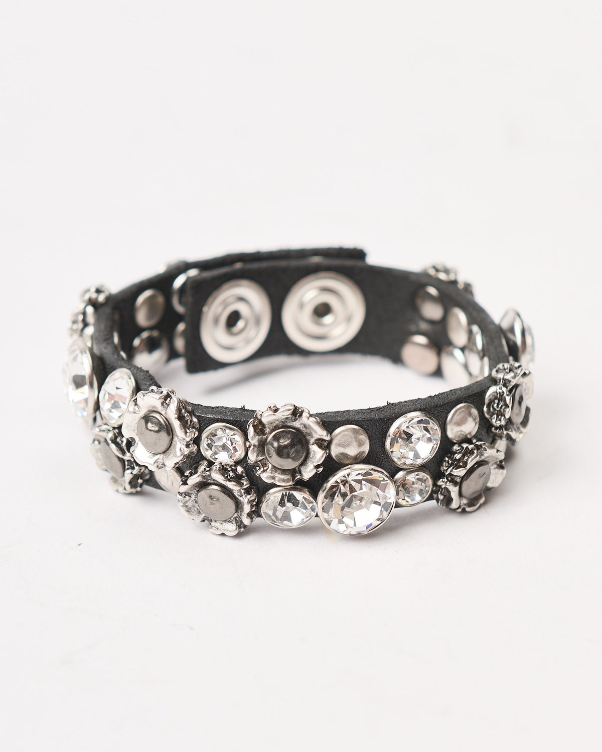 Bracciale Campomaggi in pelle nero con borchie e strass