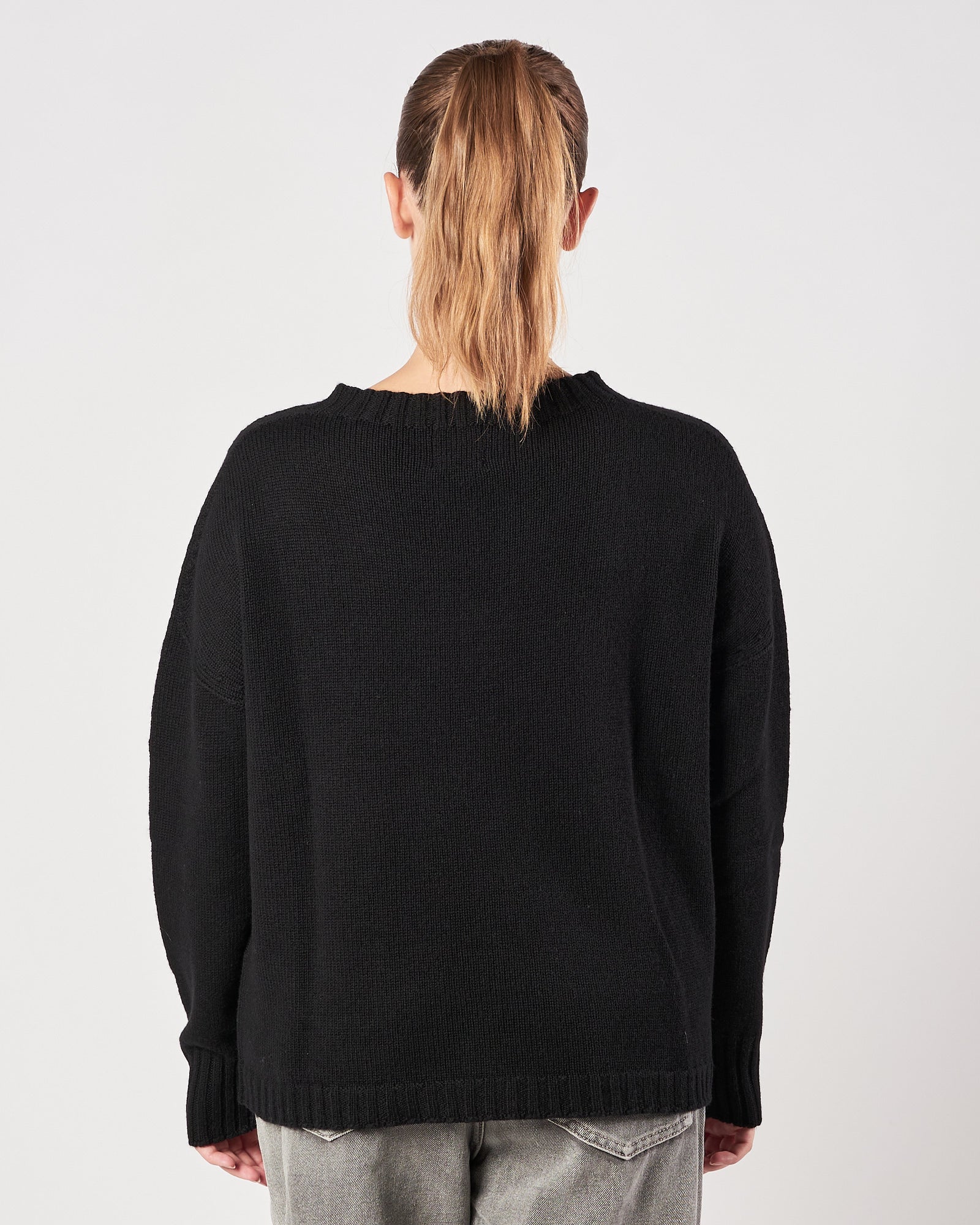 Maglia A|STORE girocollo nera