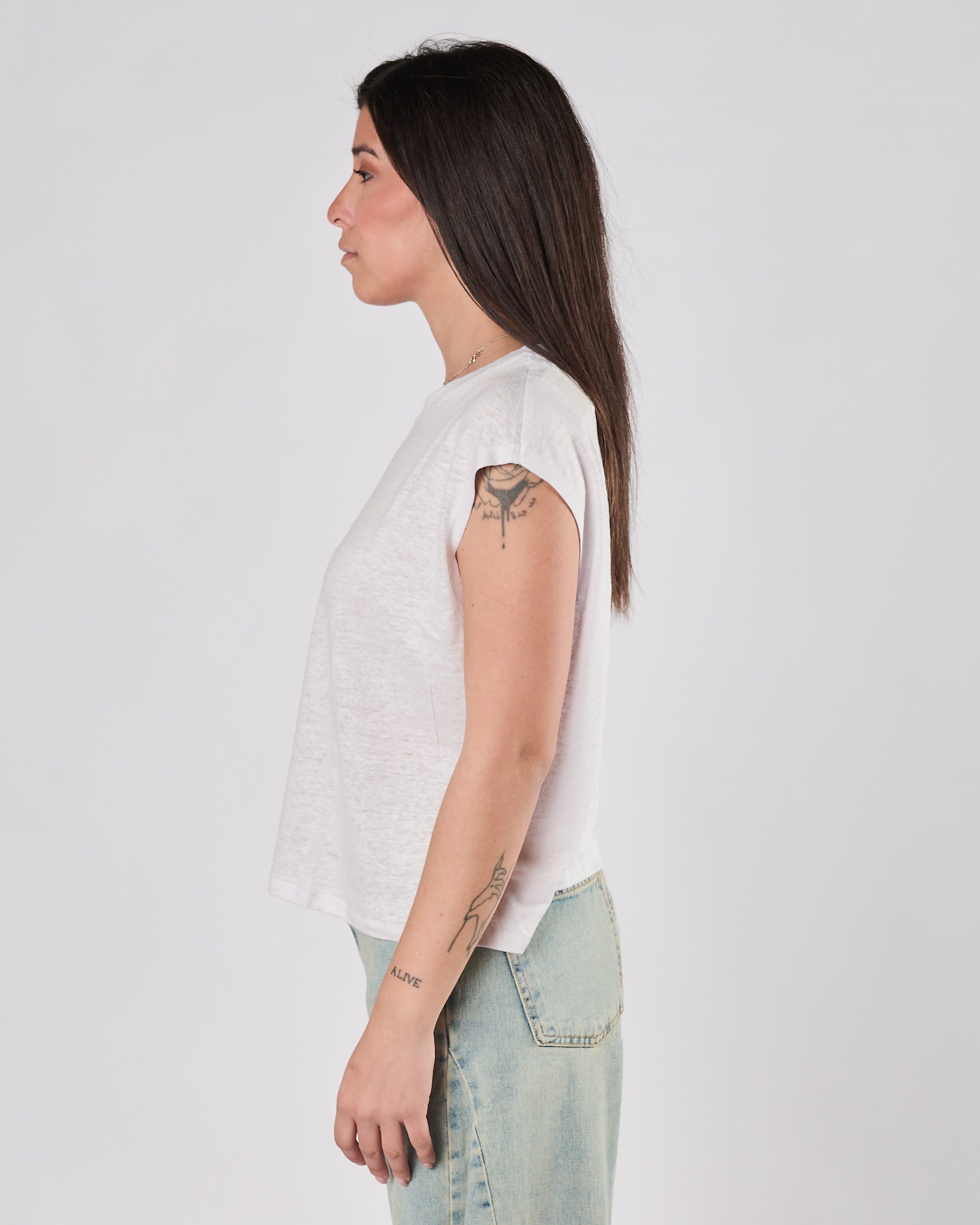 T-shirt Majestic girocollo in lino perla