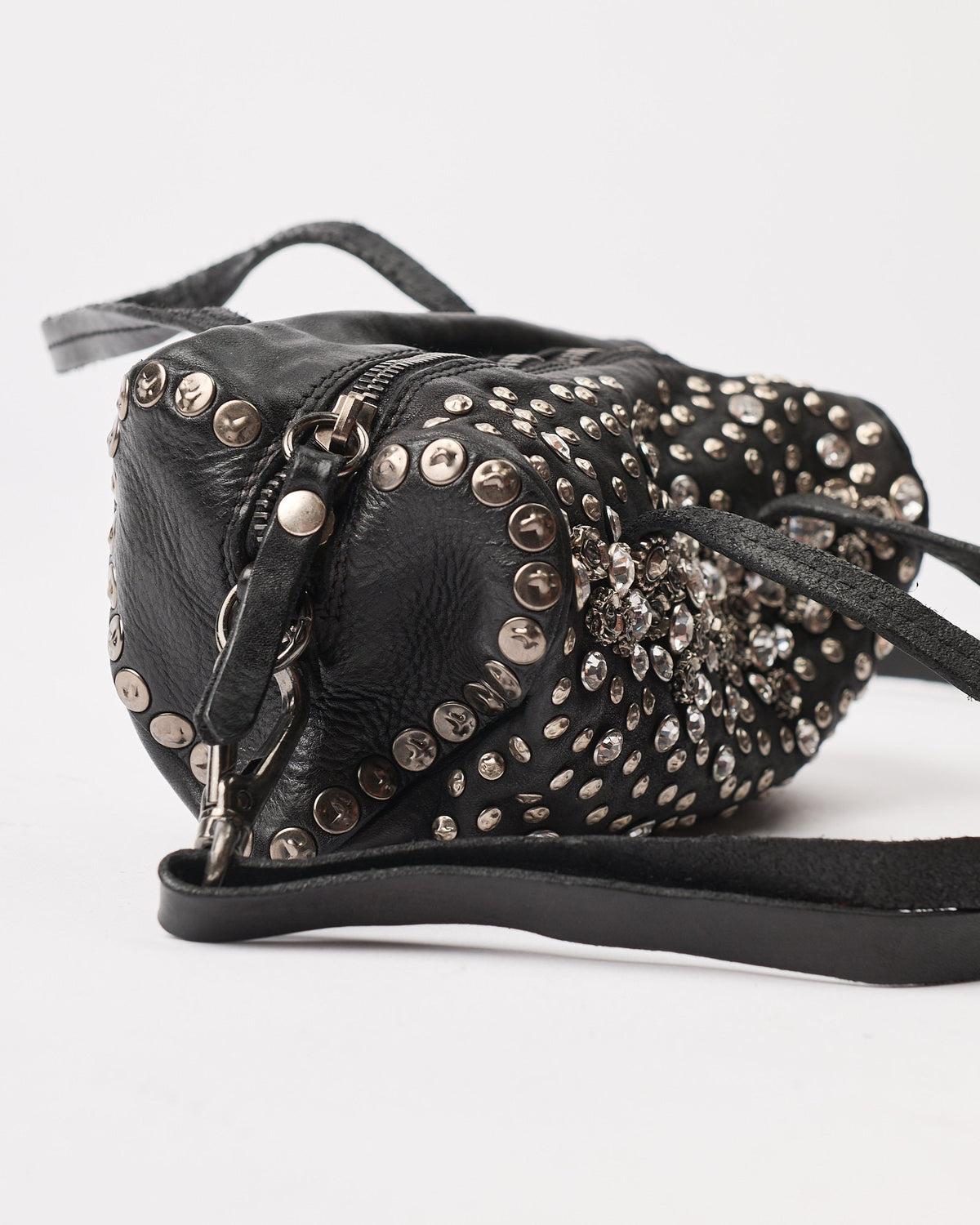 Borsa Campomaggi Dolly in pelle nera con borchie e strass