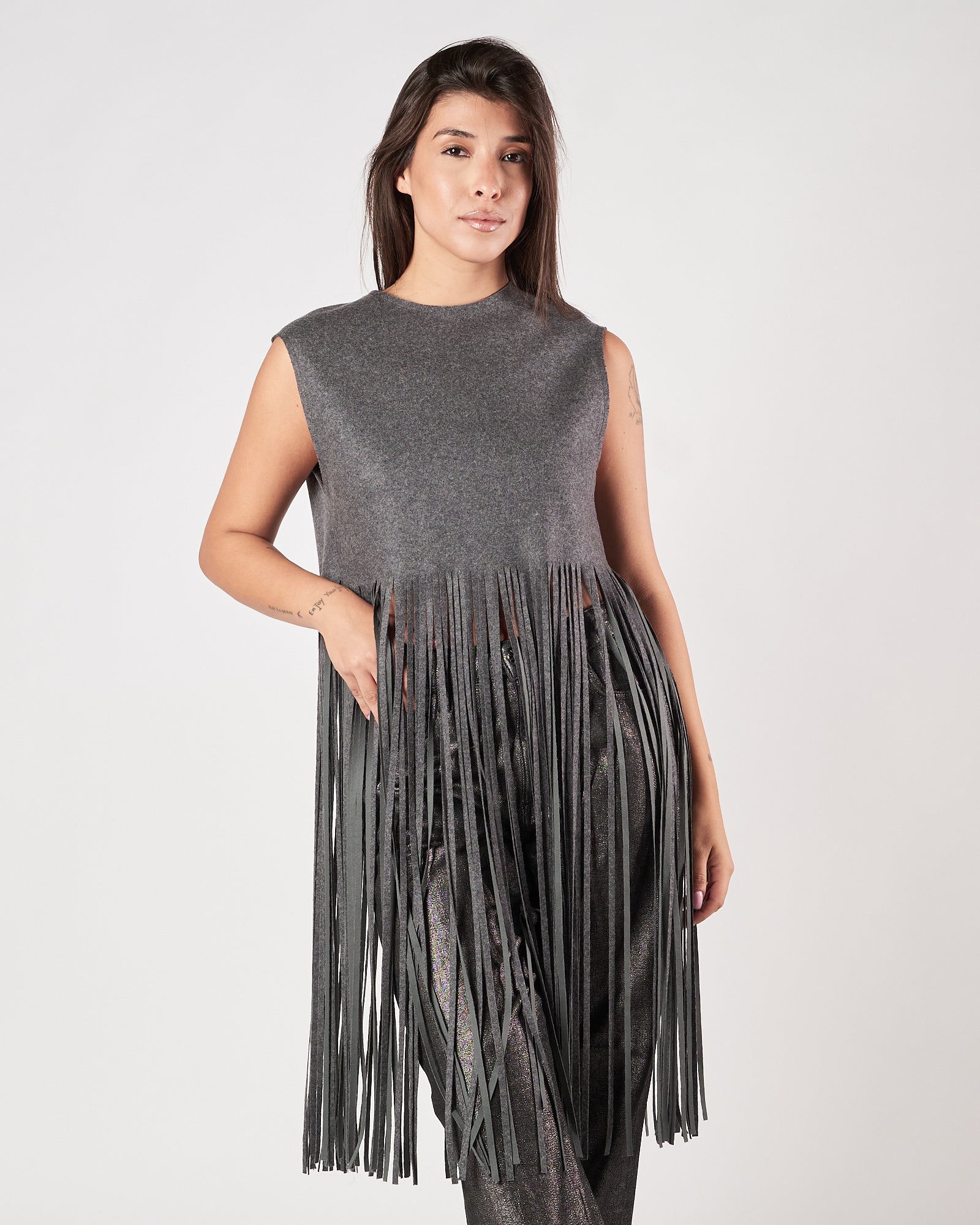 Maglia Tela9 con frange grigia