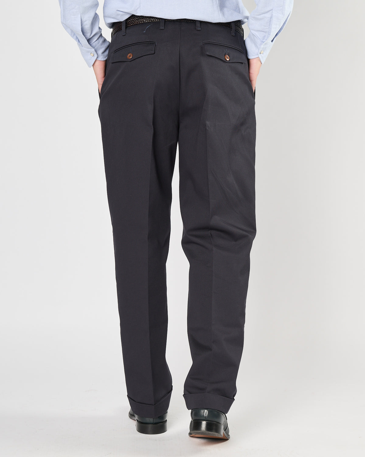 Pantalone Telacruda con una pences blu navy