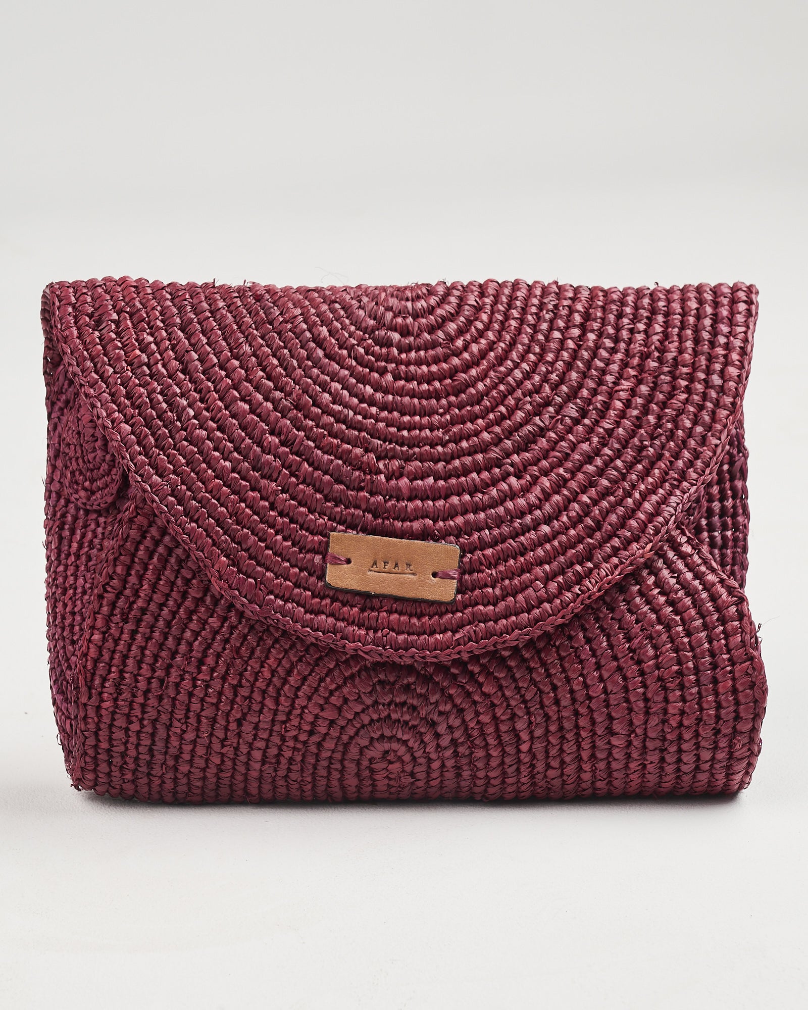 Borsa Afar in rafia intrecciata prune