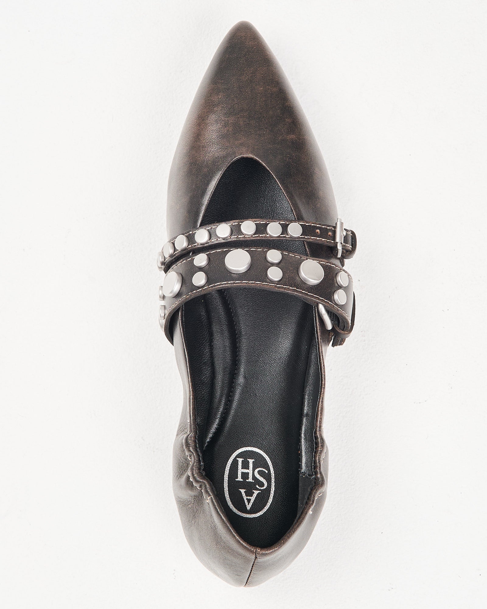 Ballerina Ash in pelle testa di moro nera con borchie