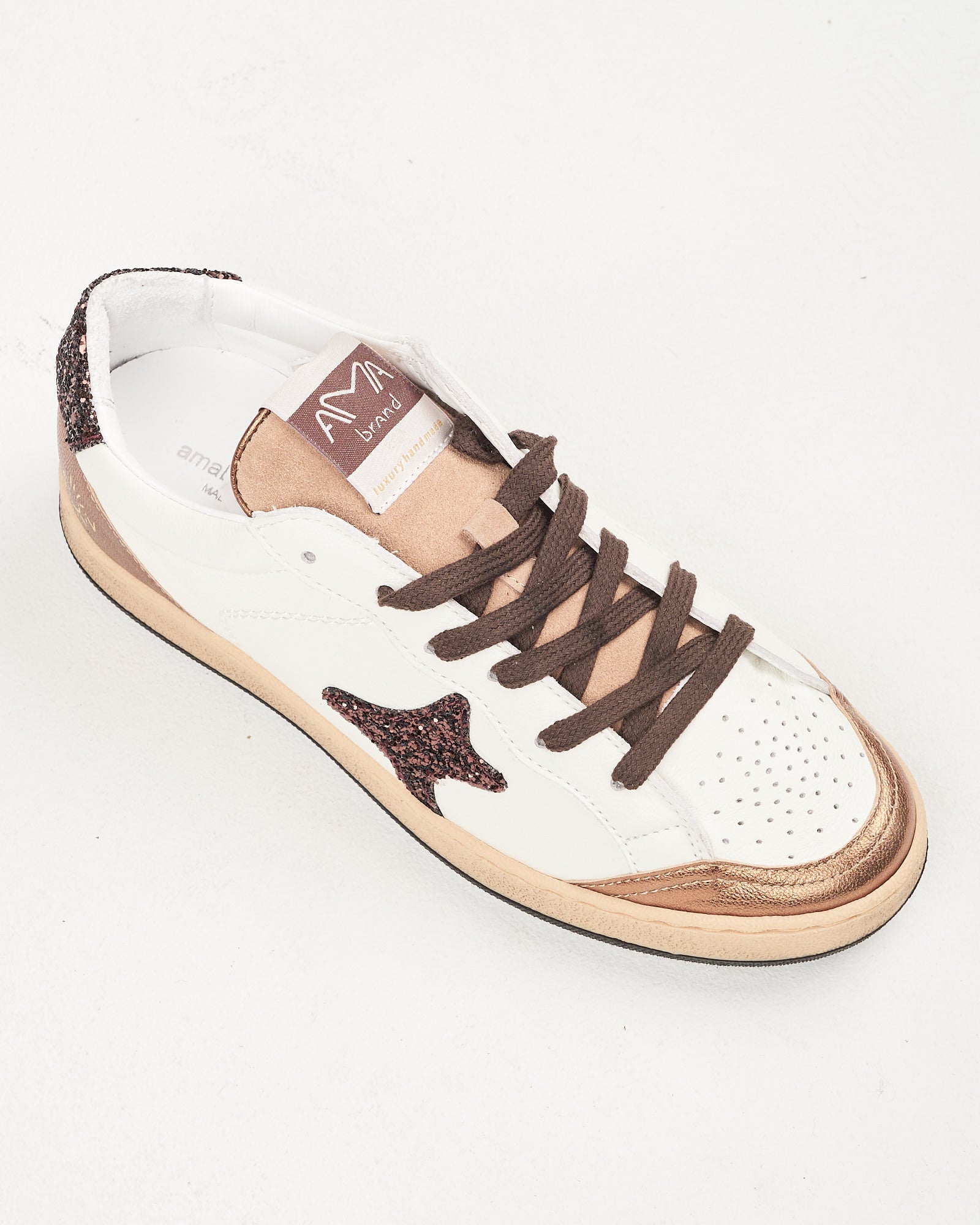 Sneaker Ama Brand