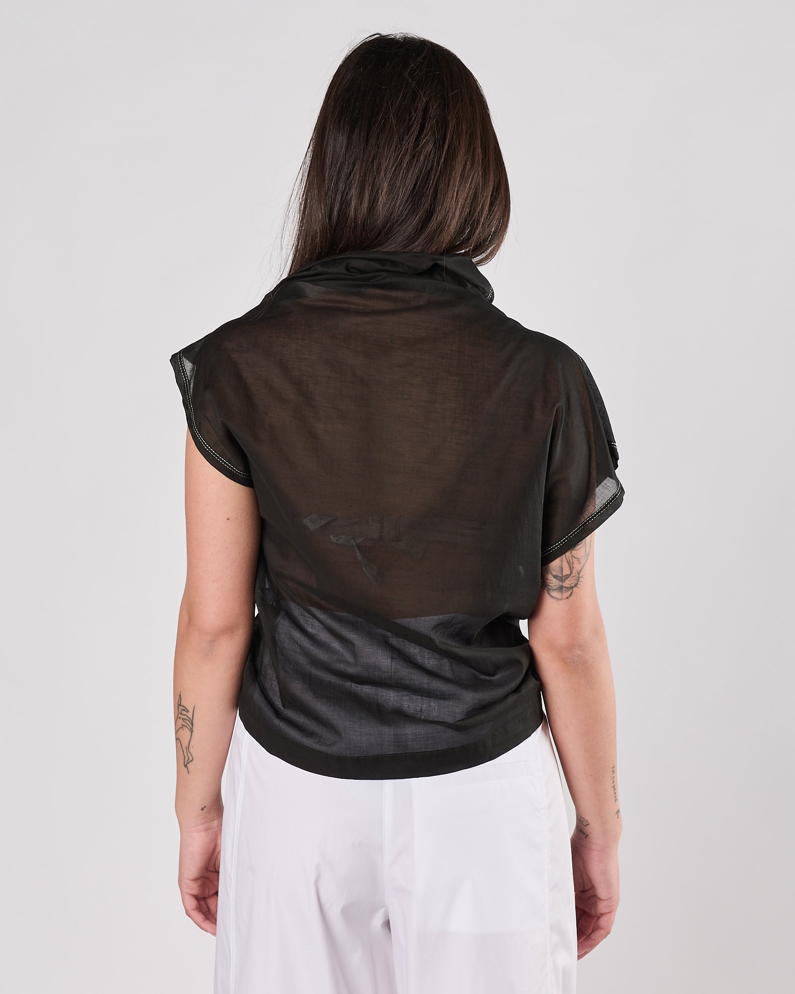 Blusa Tela9 in mussola lavata nera