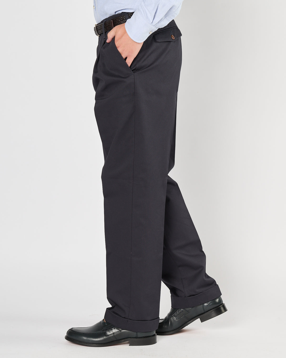 Pantalone Telacruda con una pences blu navy