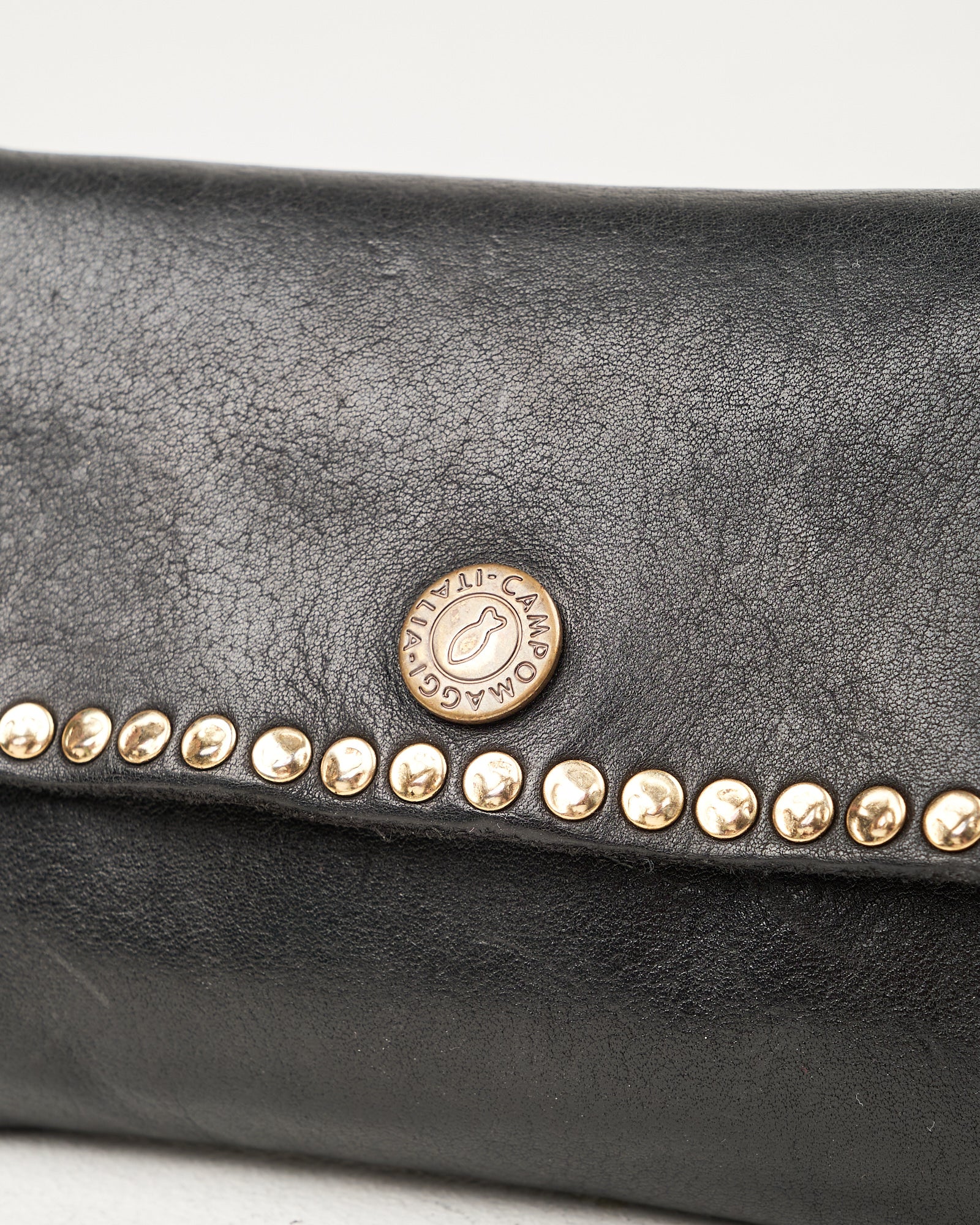 Portafoglio Campomaggi in pelle nero con borchie