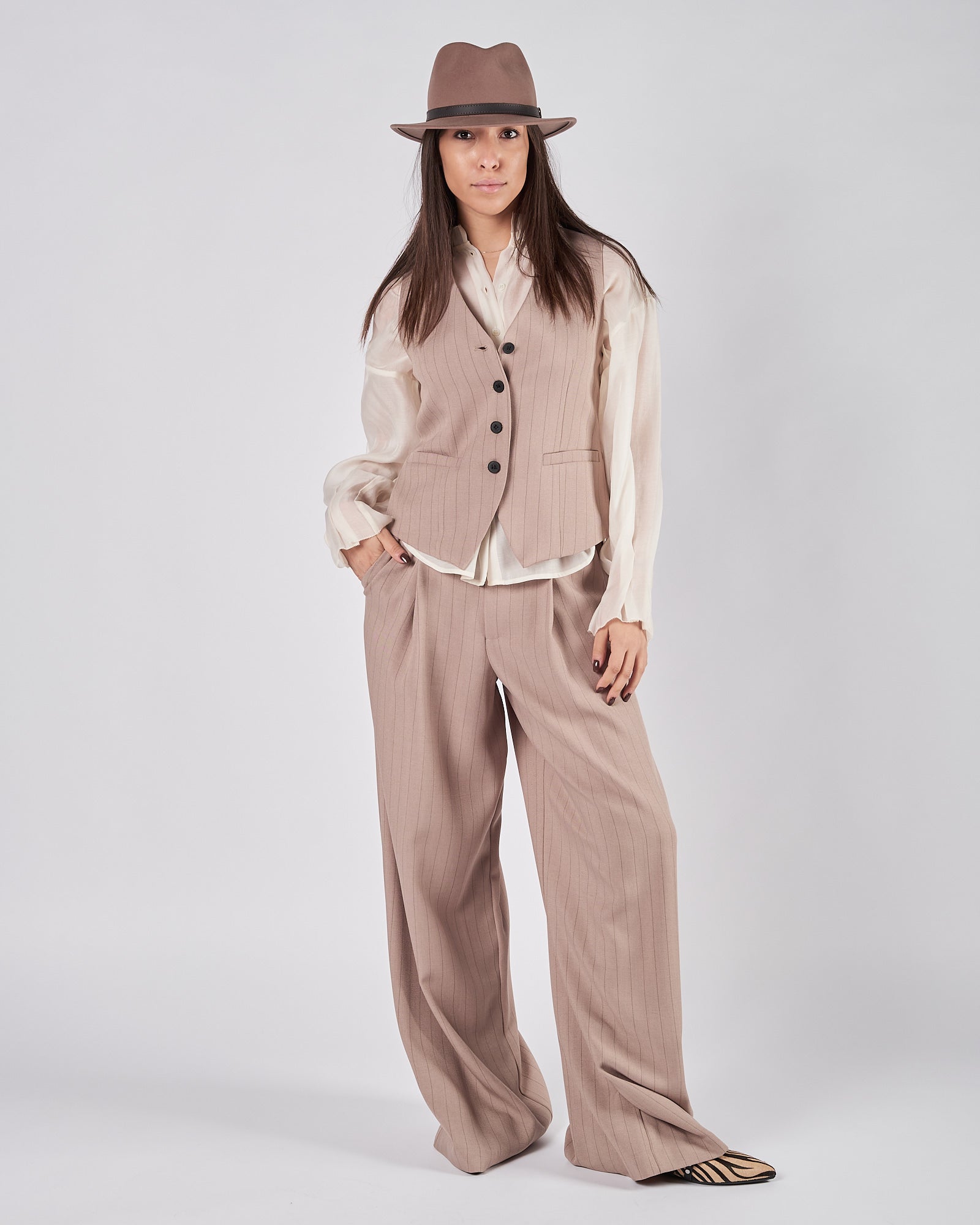 Pantalone Eleh gessato grigio fango