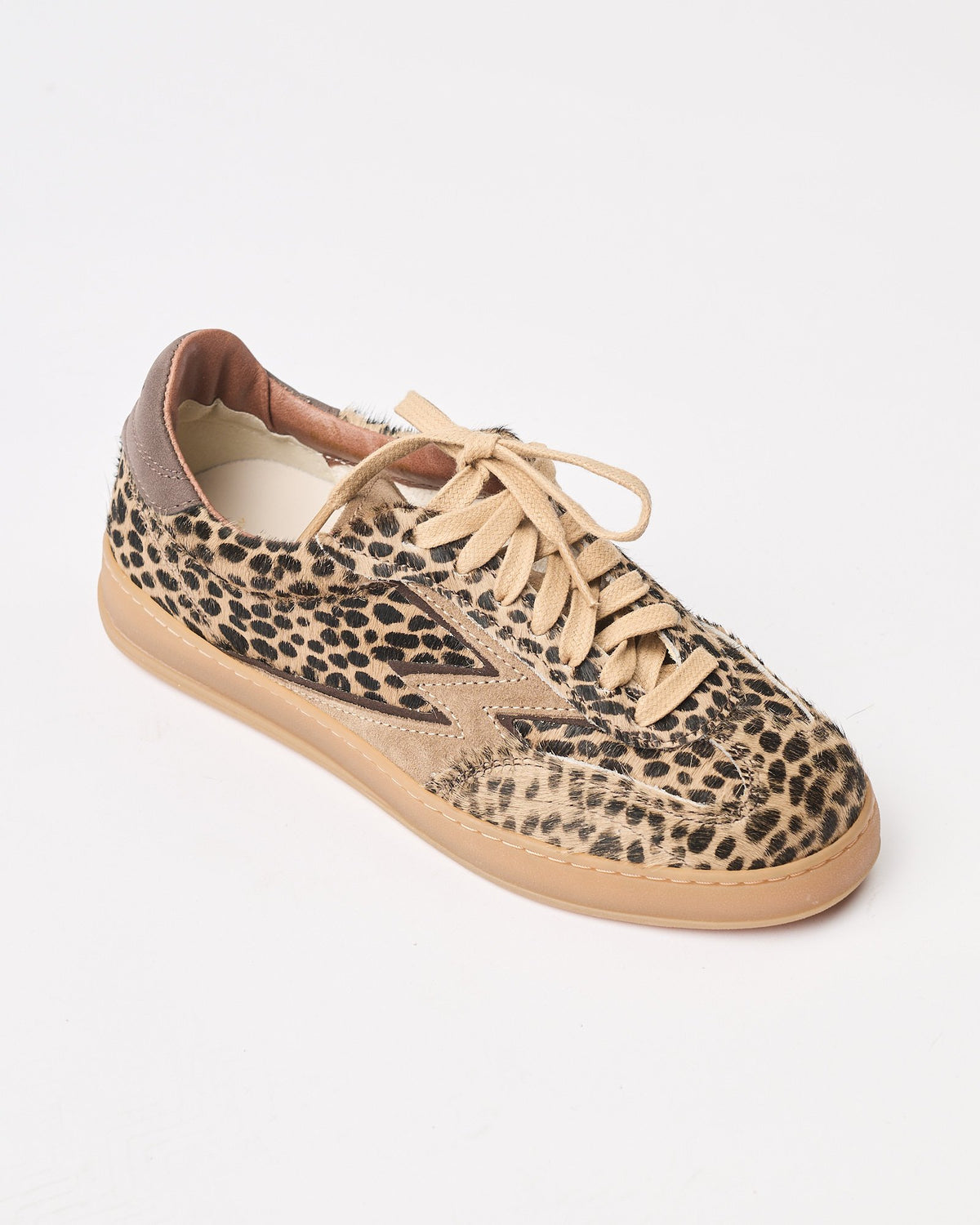 Sneaker Moaconcept in cavallino stampa macchie nere fondo beige