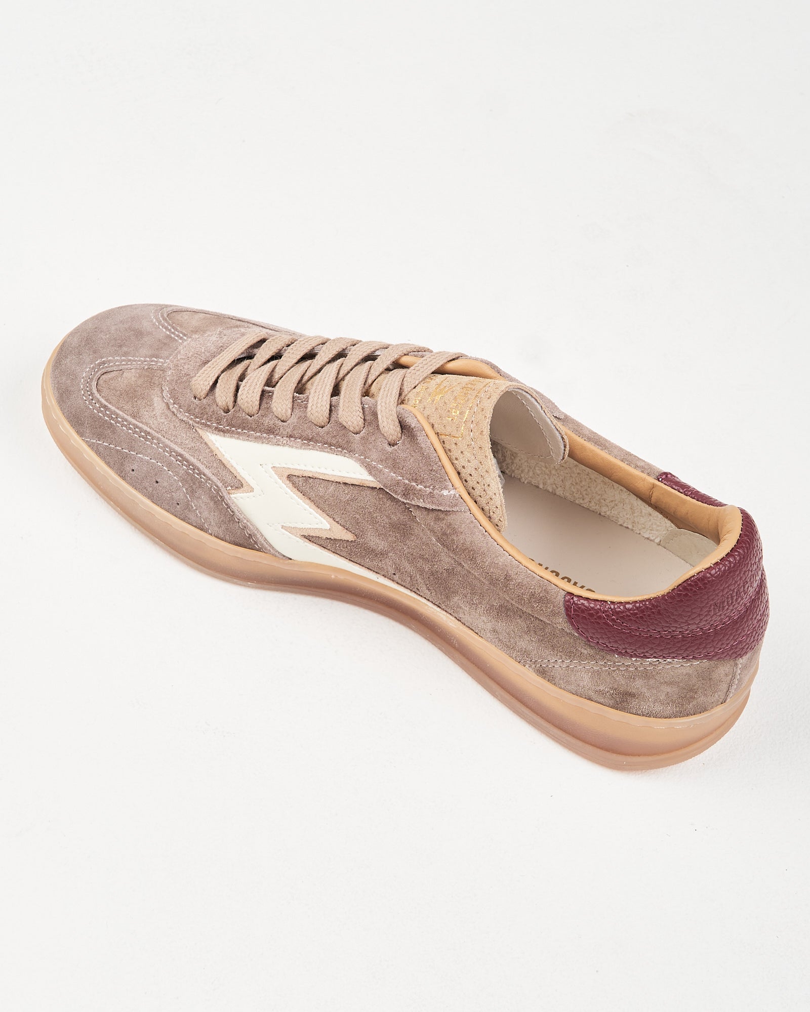 Sneaker Moaconcept in suede taupe bordeaux