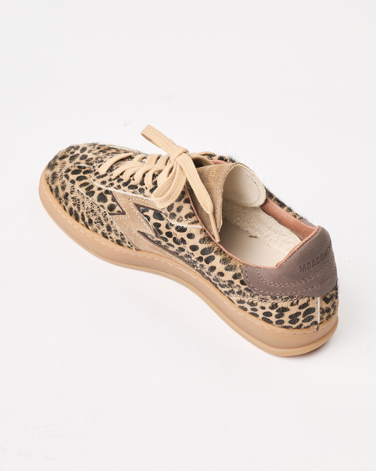 Sneaker Moaconcept in cavallino stampa macchie nere fondo beige