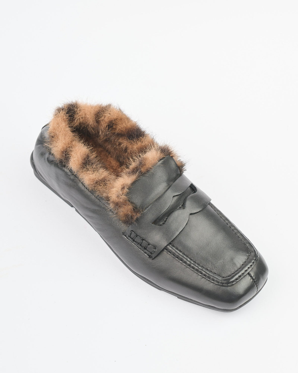 Mocassino Ash in pelle nera con pelliccia sintetica leopard