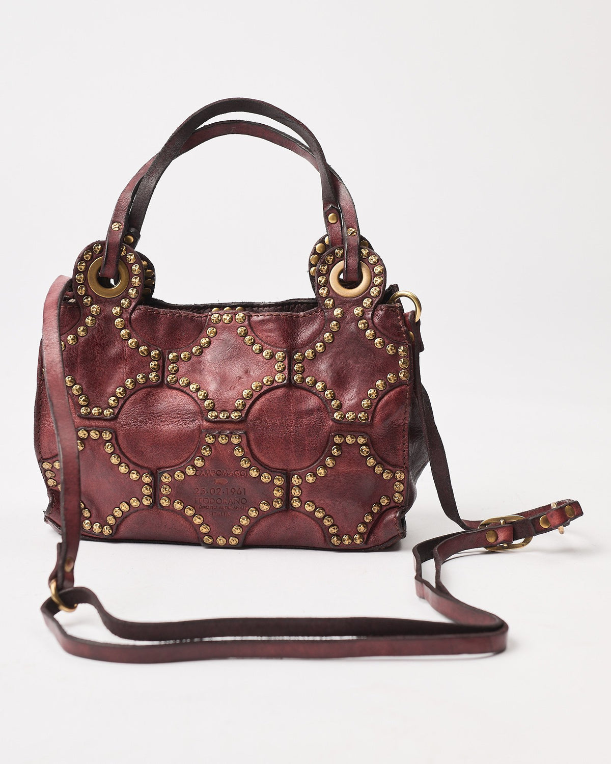Borsa Campomaggi Dafne Plus con borchie vinaccia