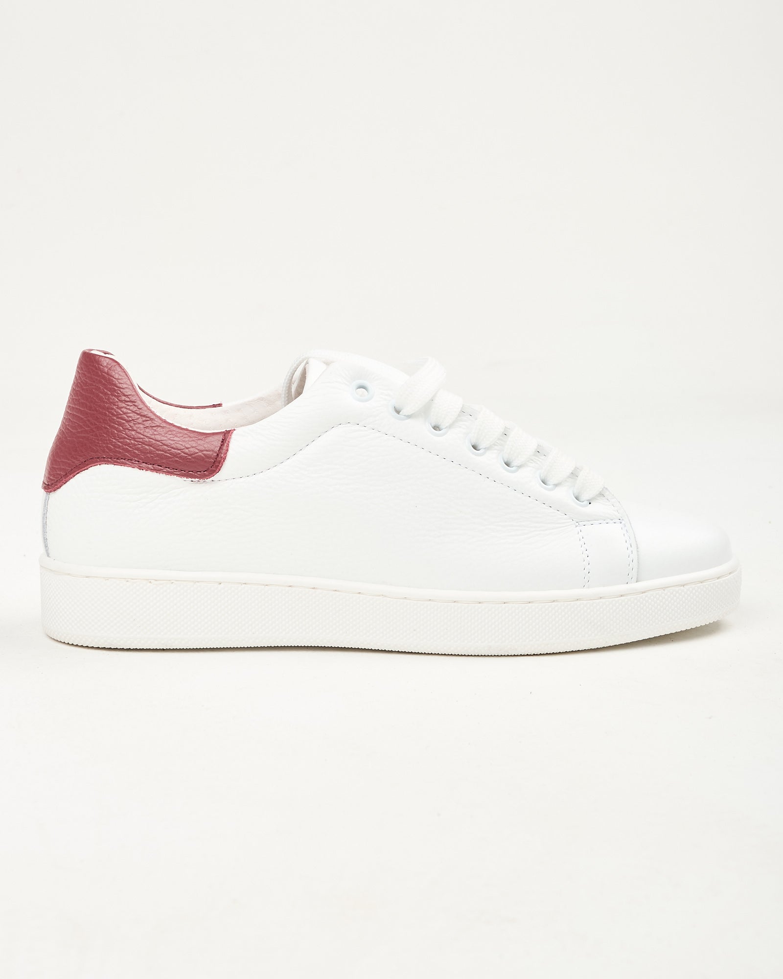 Sneaker A|STORE bianca con talloncino cuoio