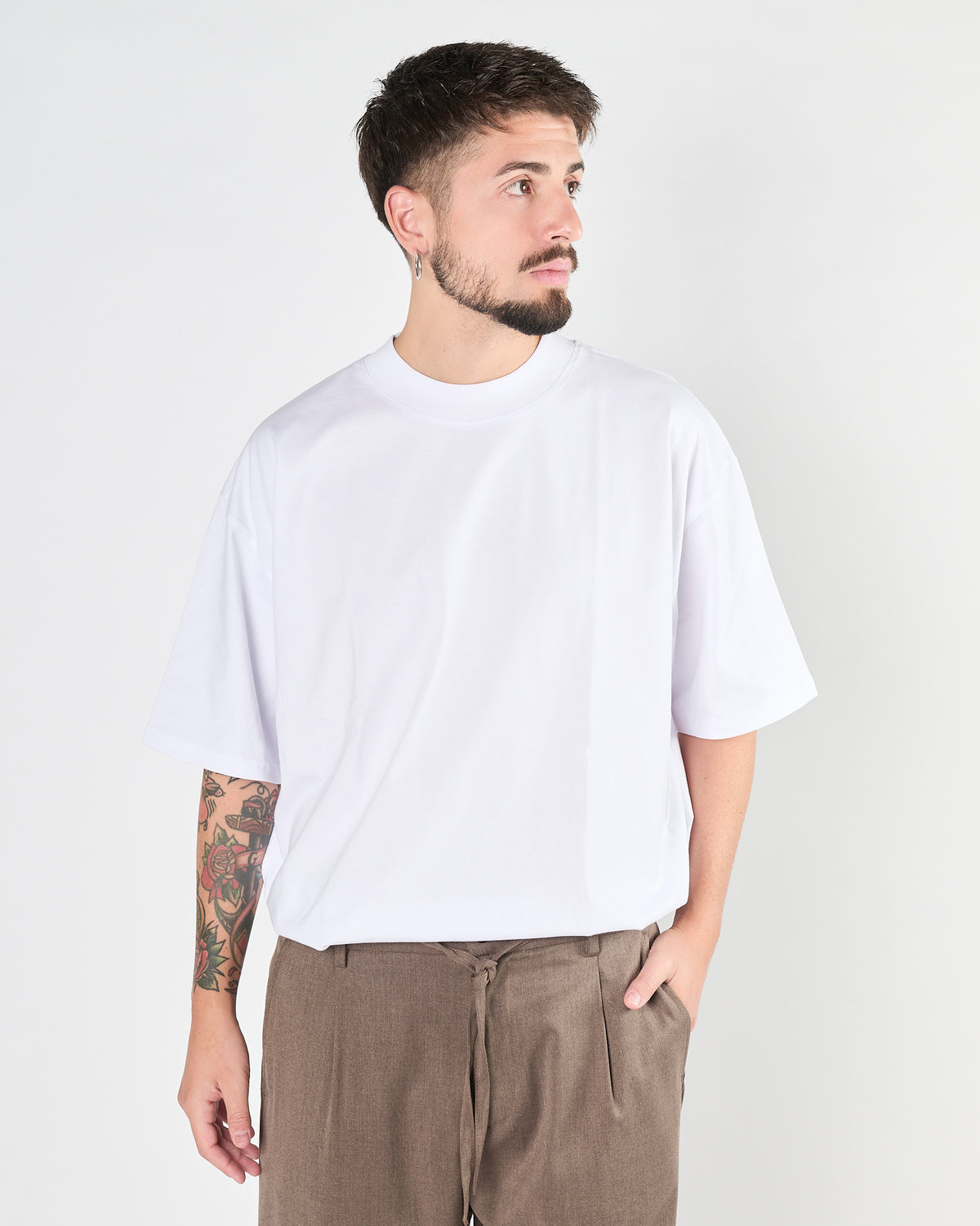 Maglia A|STORE over bianca