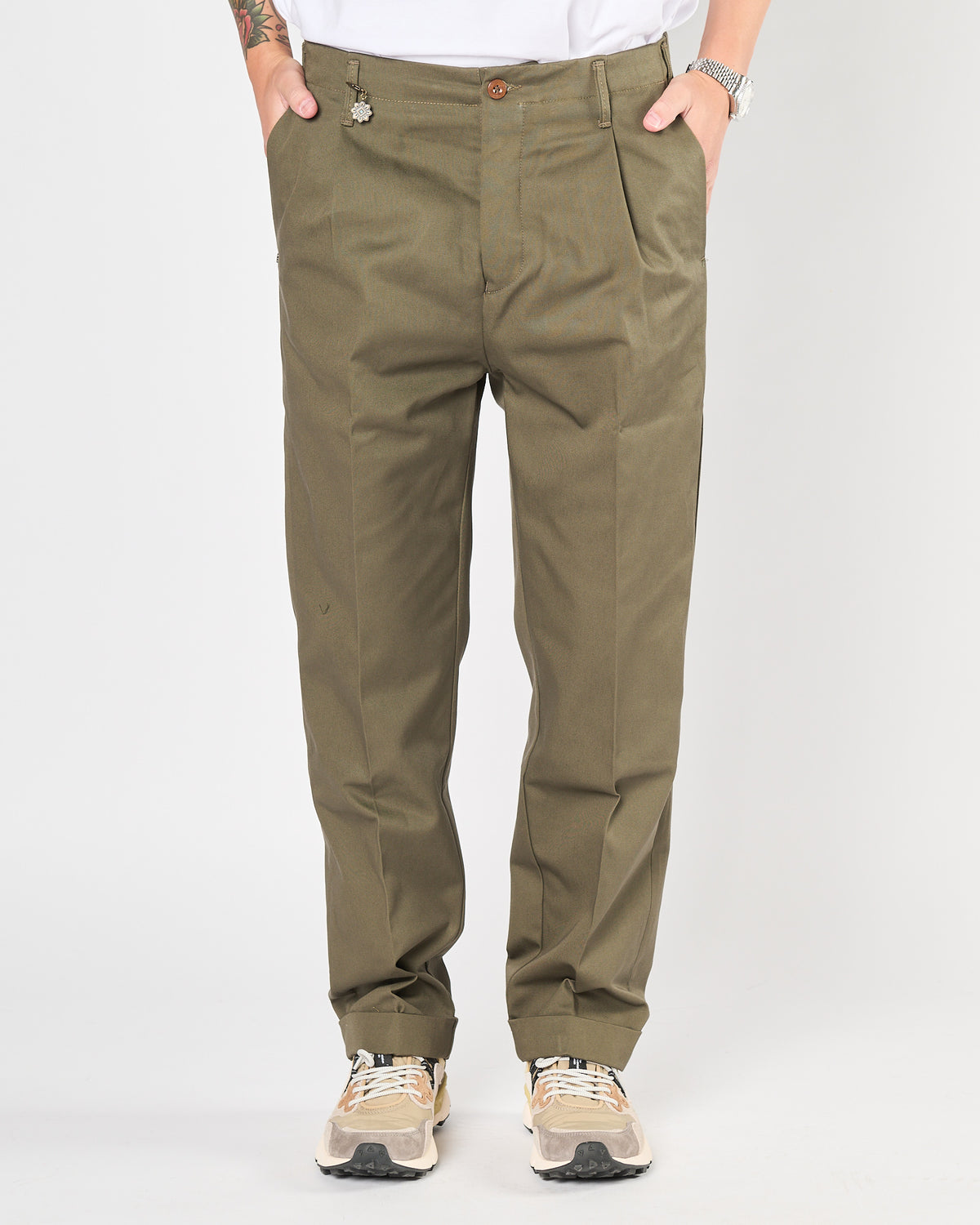 Pantalone Telacruda con una pence verde militare