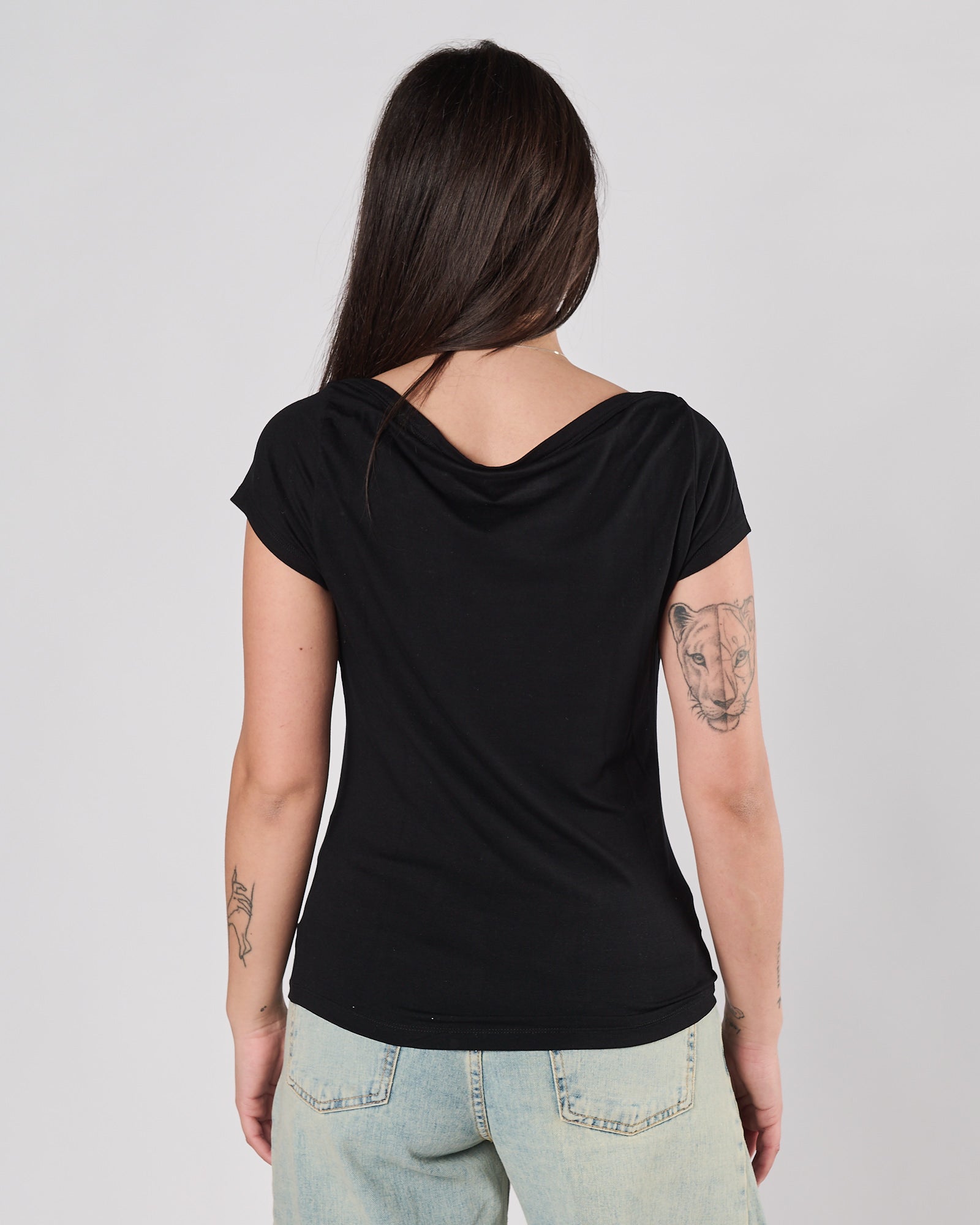 T-shirt Majestic nera