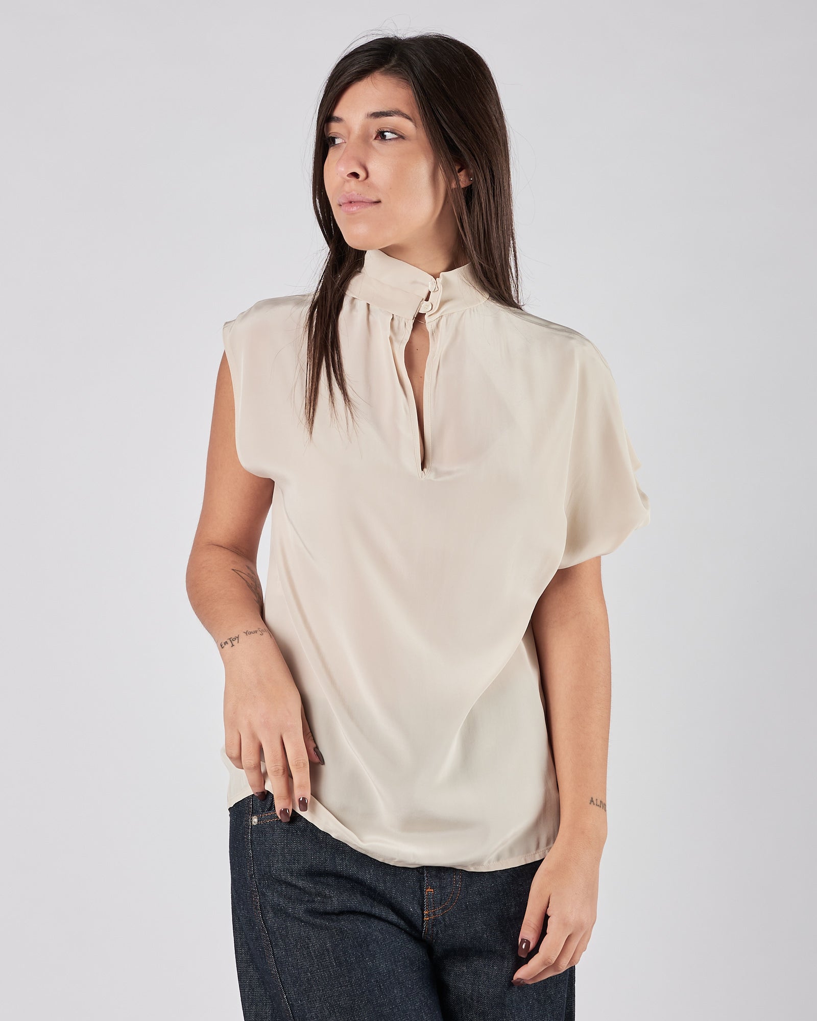 Camicia Tela9  smanicata gesso