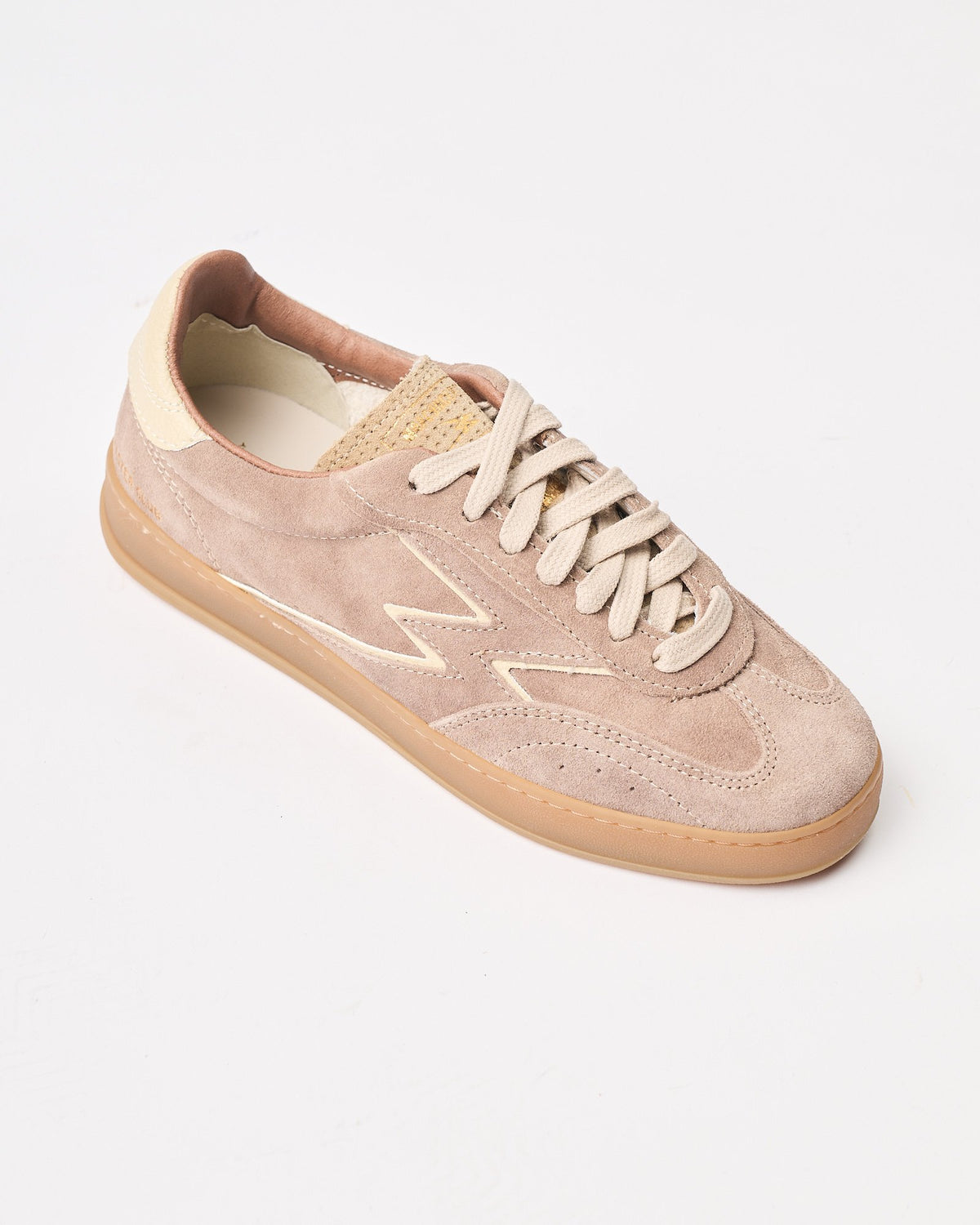 Sneaker Moaconcept in suede beige