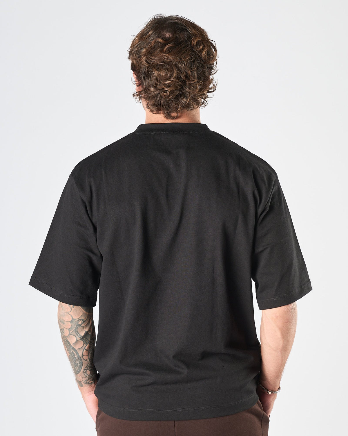 T-shirt Aimé over nera