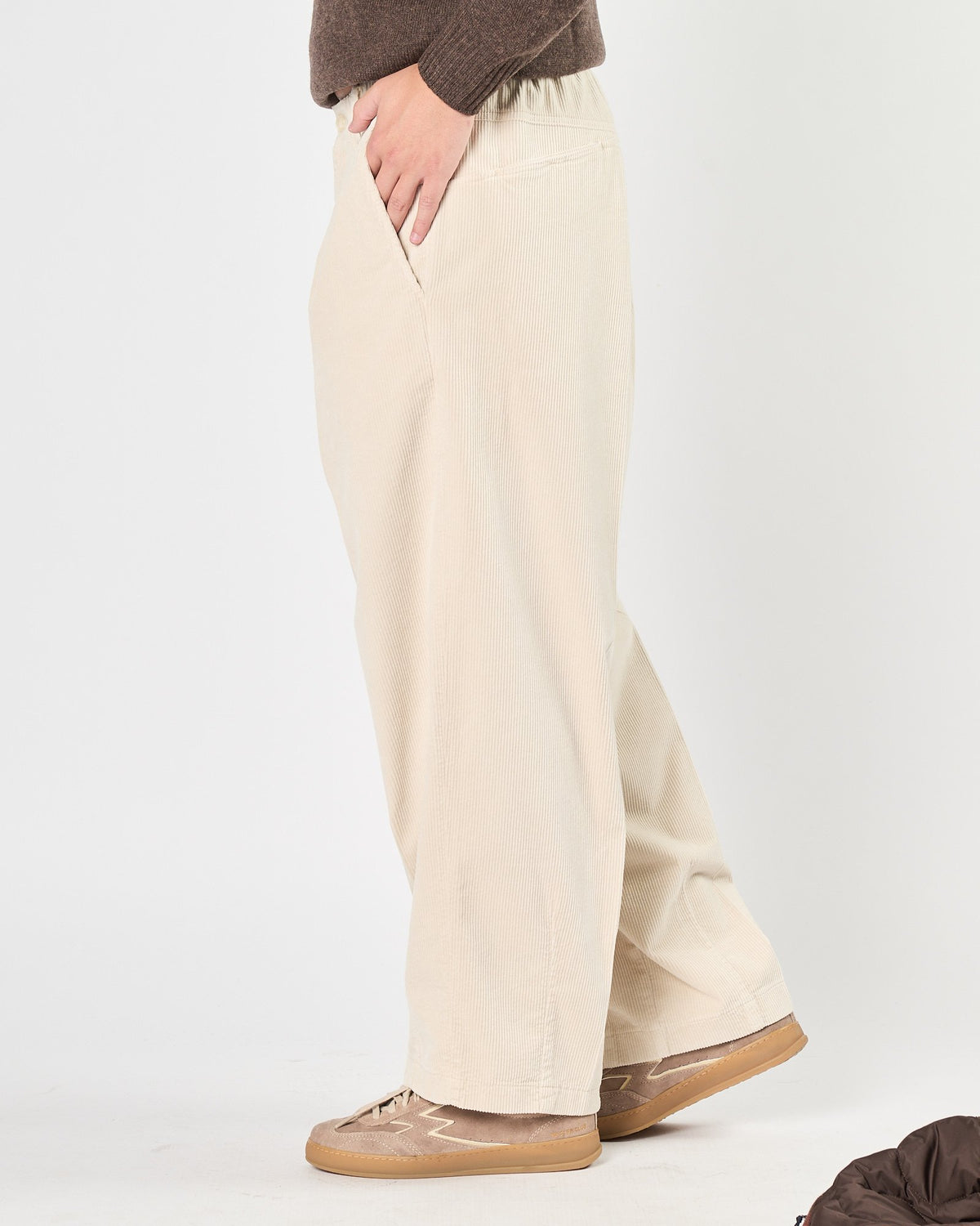 Pantalone A|STORE in velluto millerighe corda
