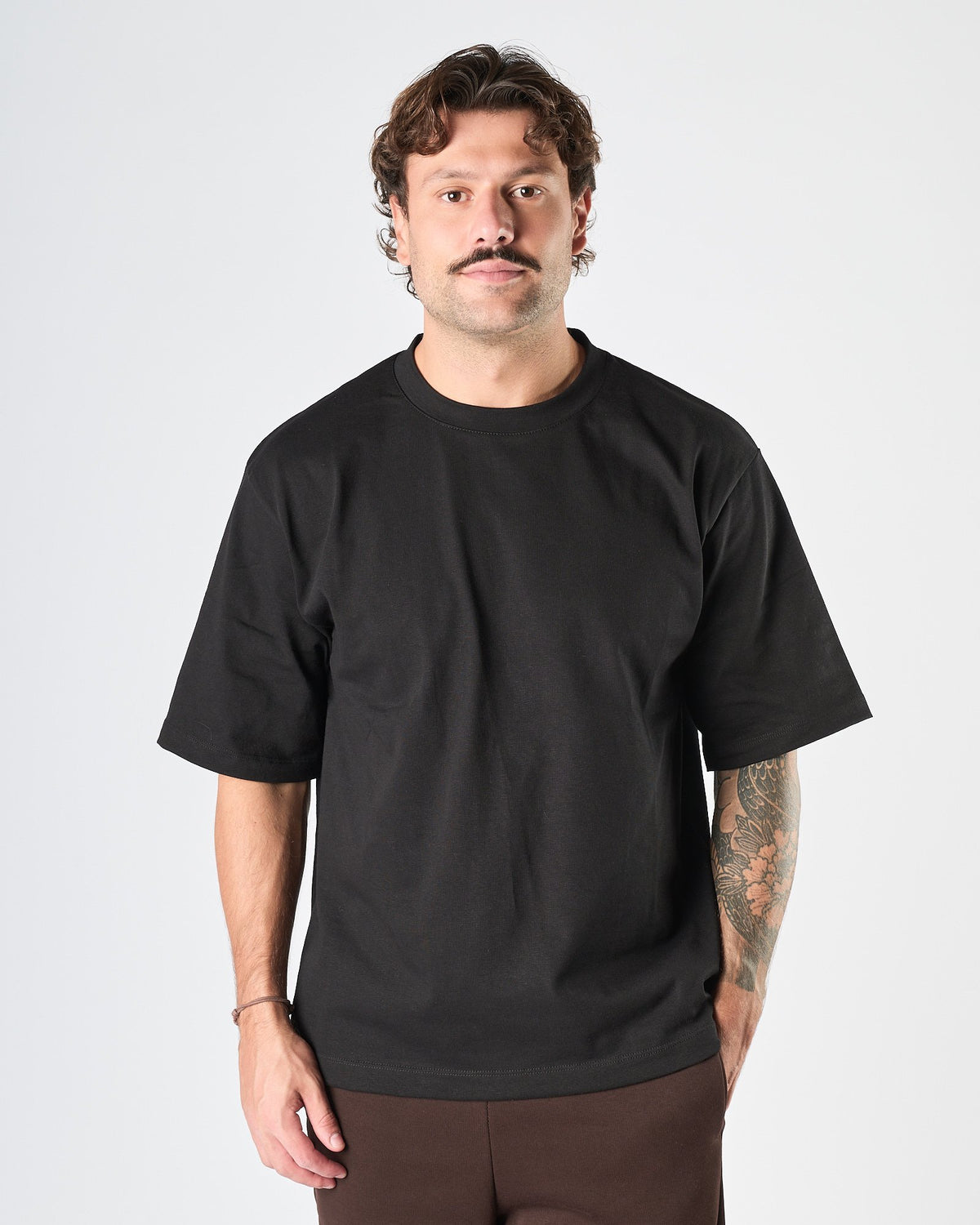 T-shirt Aimé over nera