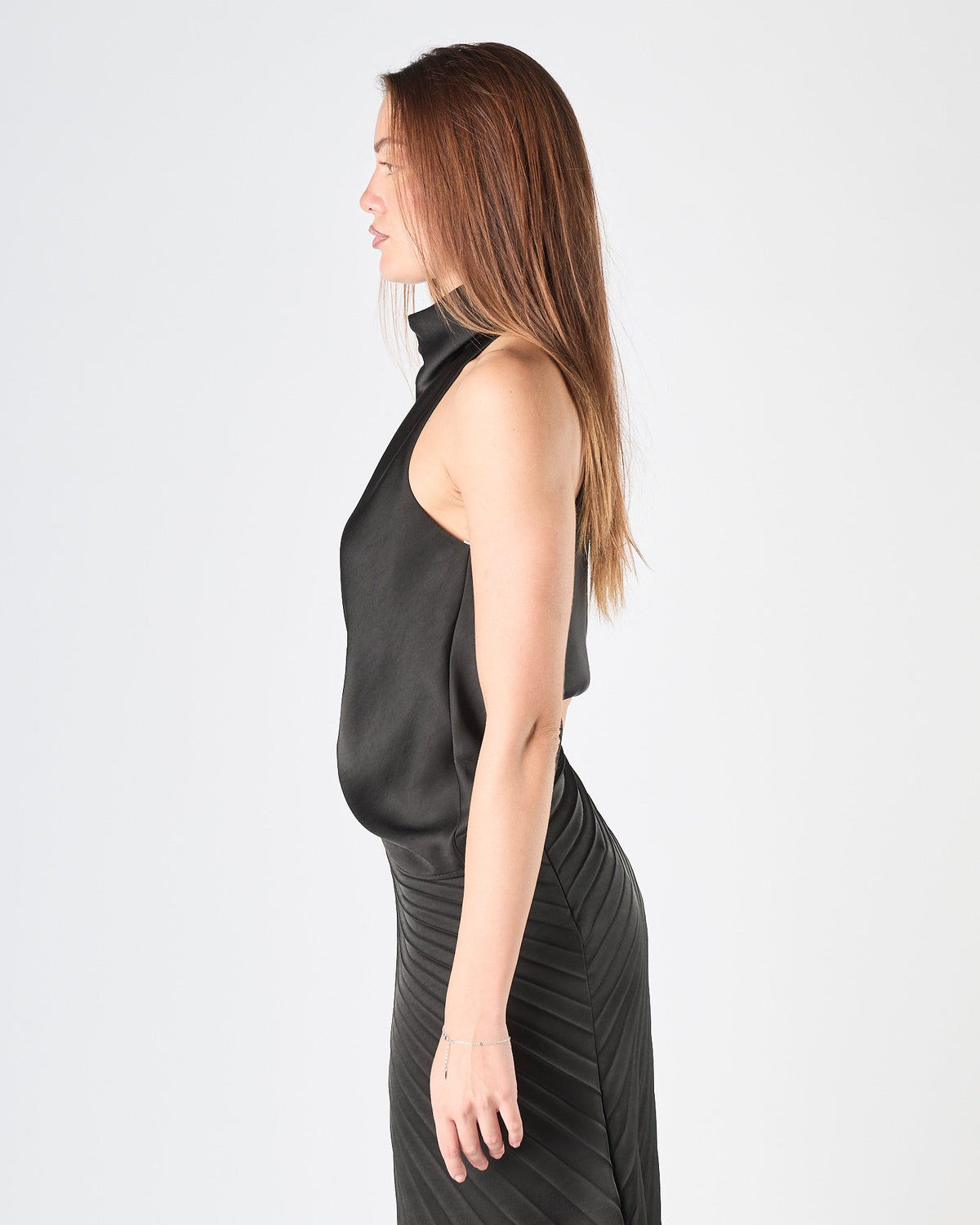 Top Carla Ruiz in raso nero