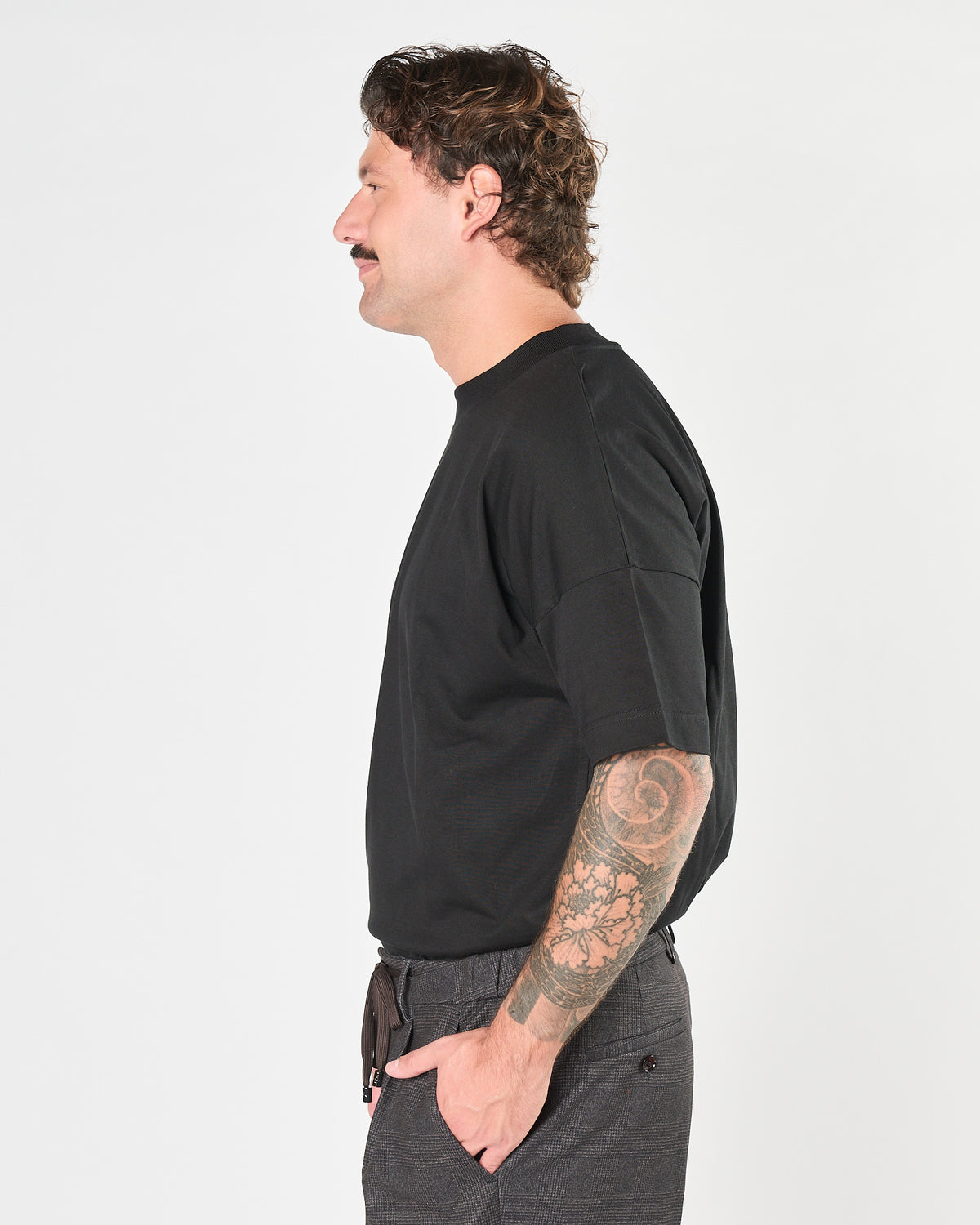 Maglia A|STORE over black