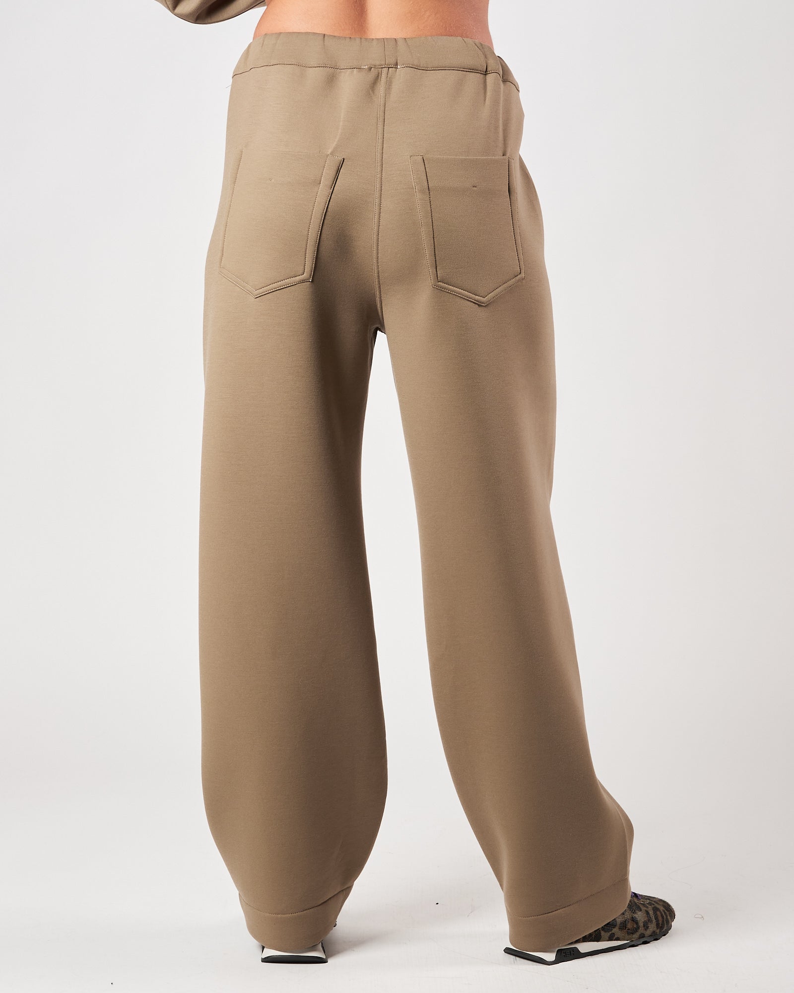 Pantalone Tela9 largo in jersey fango