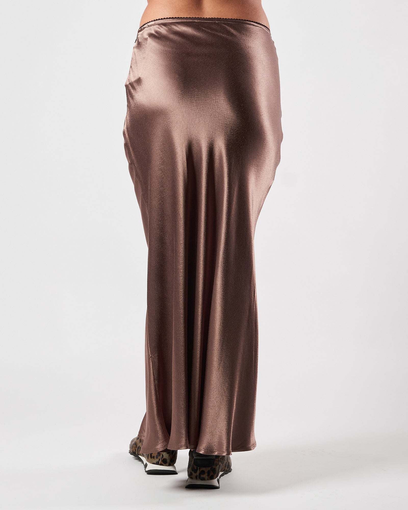 Gonna Eleh lunga in satin fango