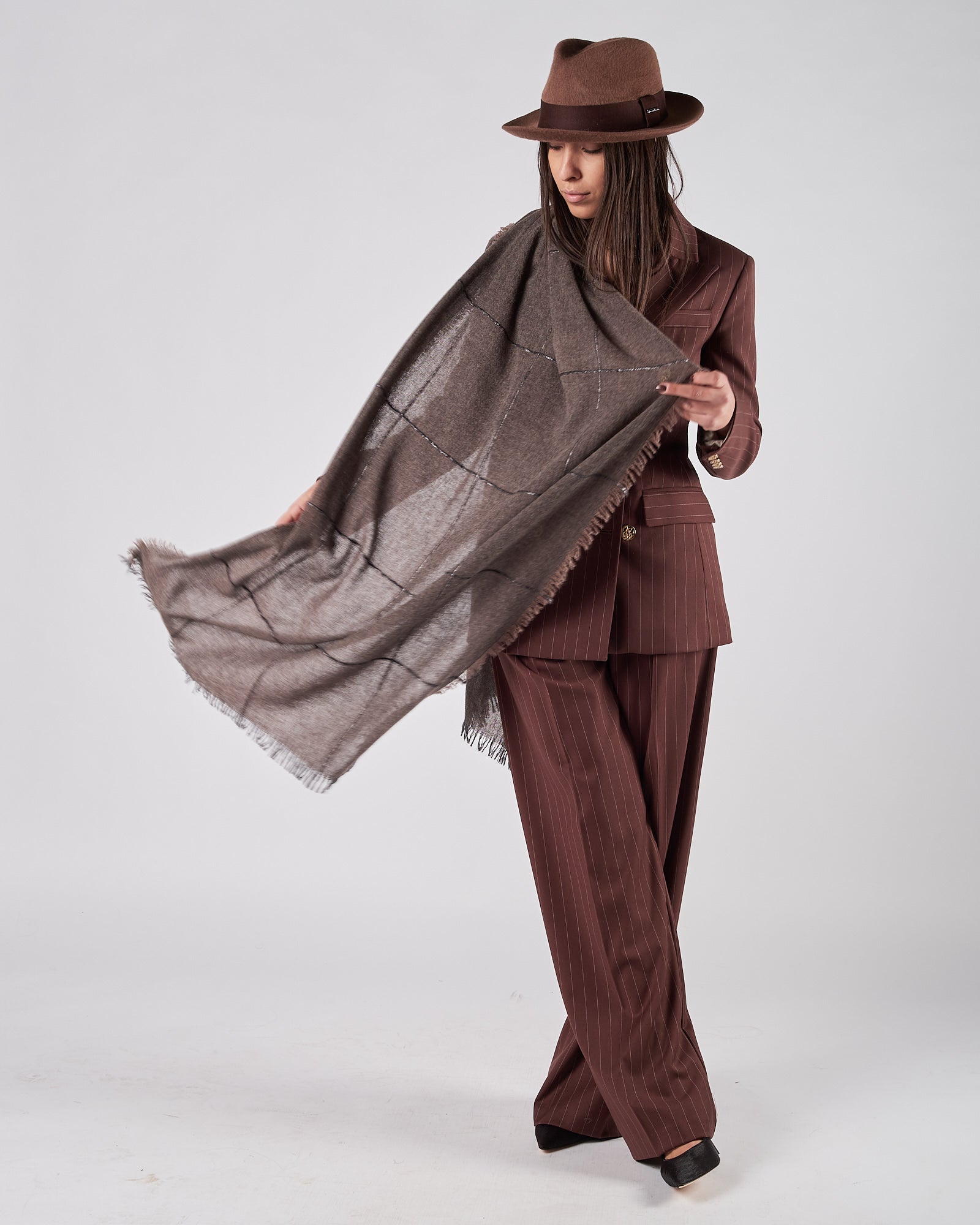 Sciarpa D'Aniello  in lana tortora