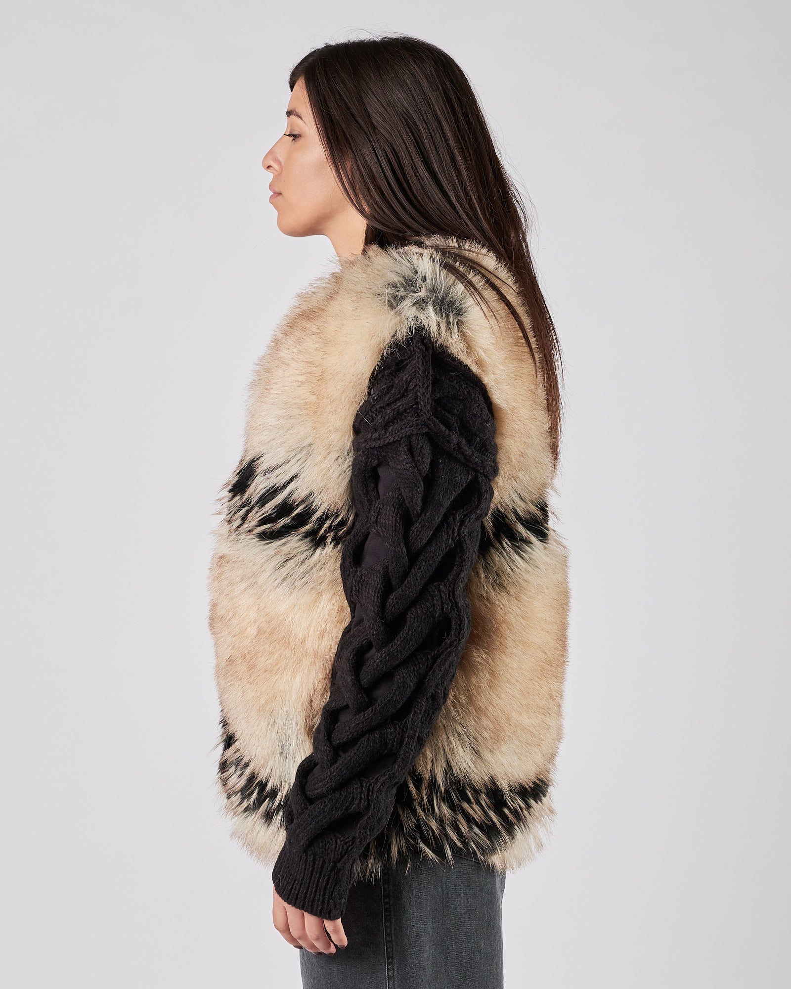 Ecopelliccia Mes Demoiselles senza manica beige e nera