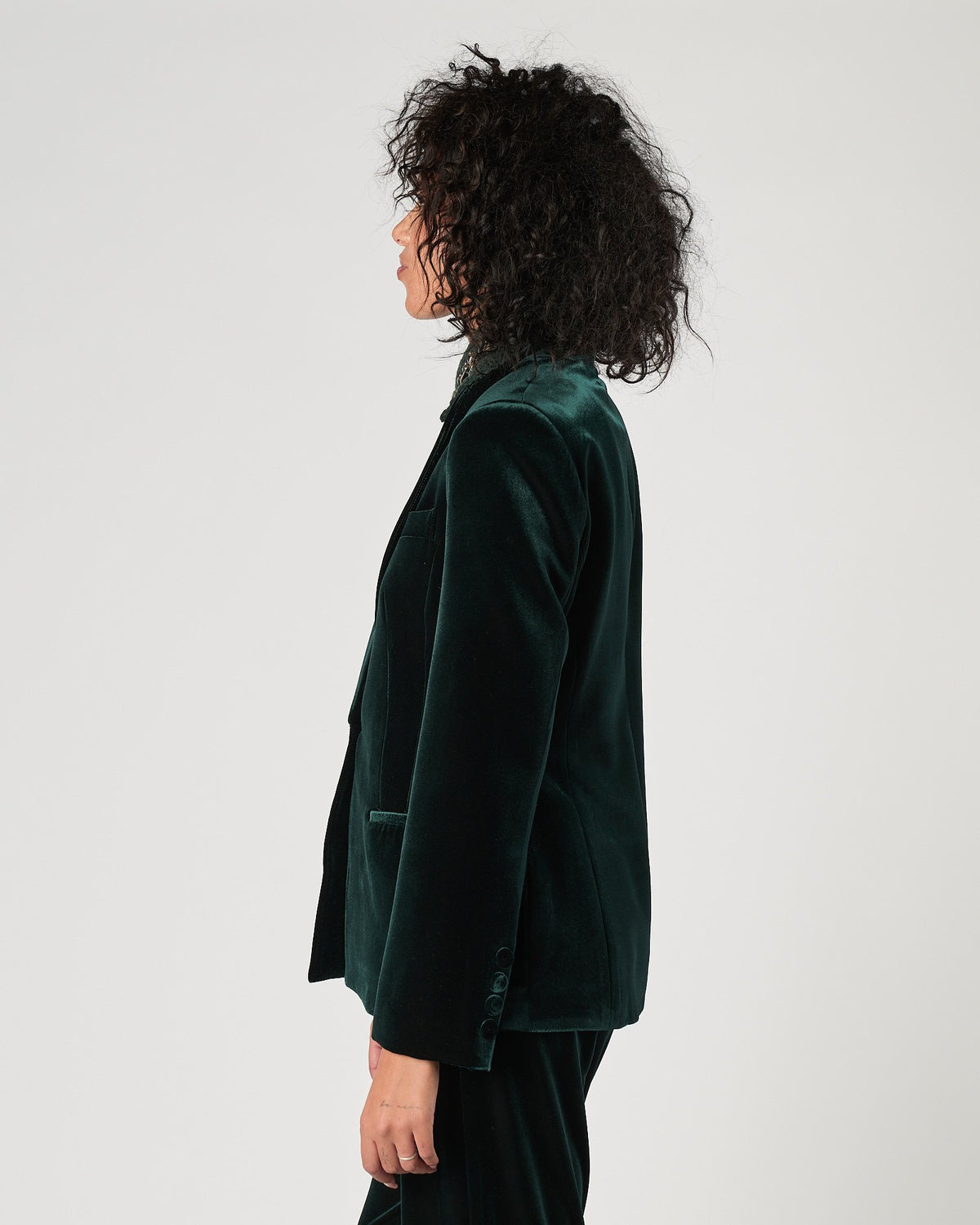 Tailleur Carla Ruiz in velluto liscio verde